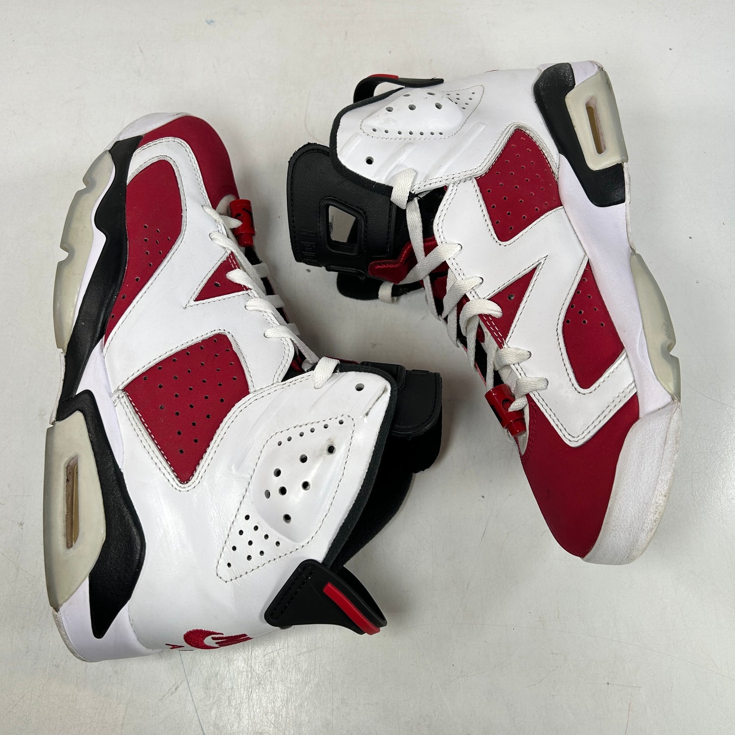 CT8529 106 Jordan 6 Retro Carmín