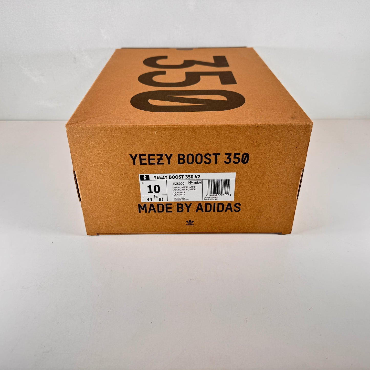 FZ5000 Yeezy 350 V2 Carbono