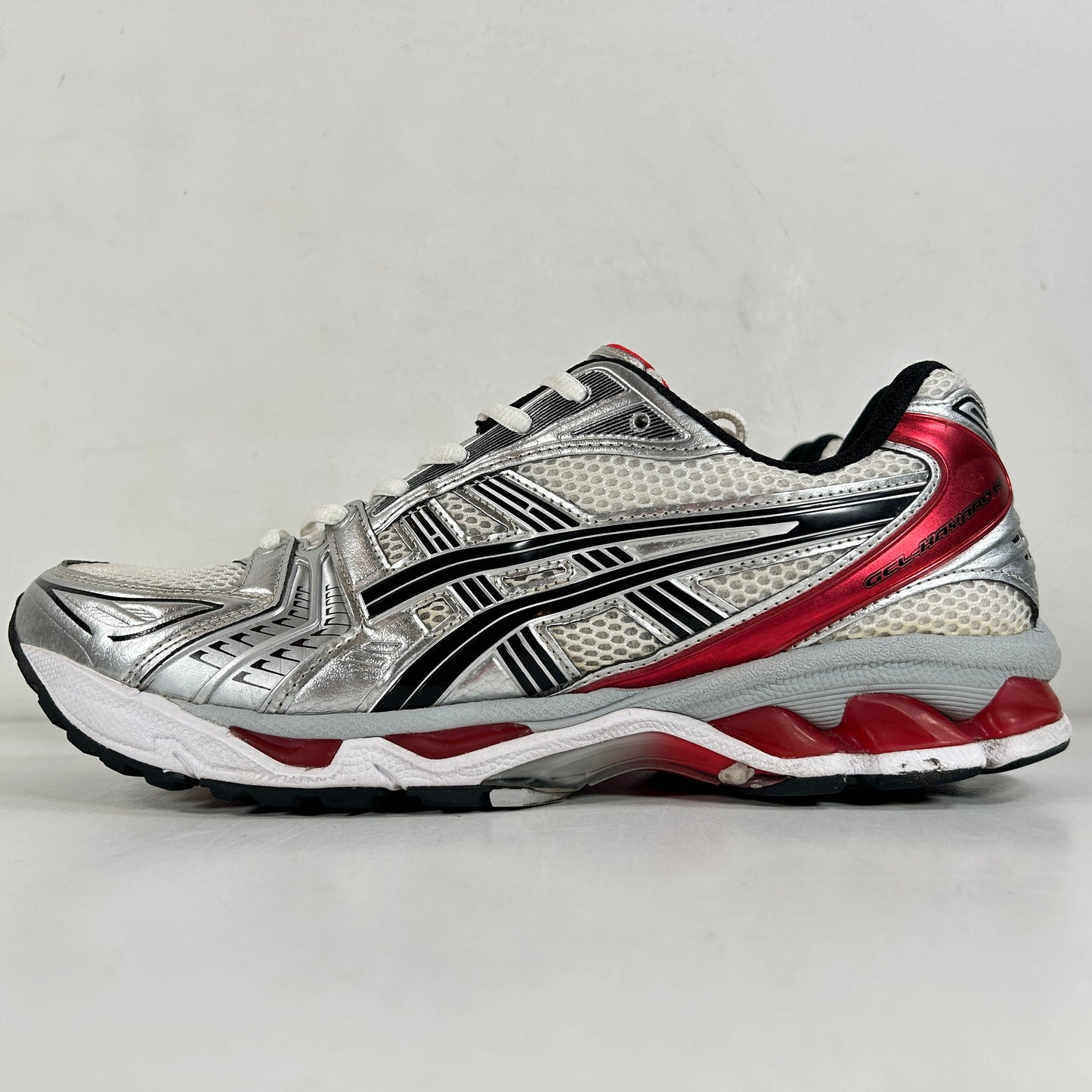 1201A019 103 ASICS Gel-Kayano 14 White Classic Red [USED] - 10.5 M (Used)