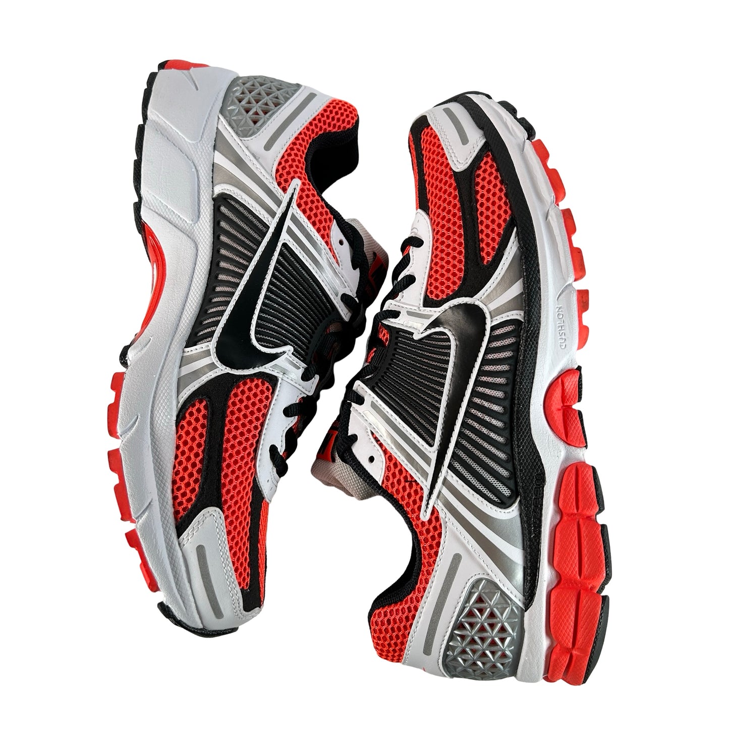 CZ8667 600 Nike Zoom Vomero 5 Carmesí brillante