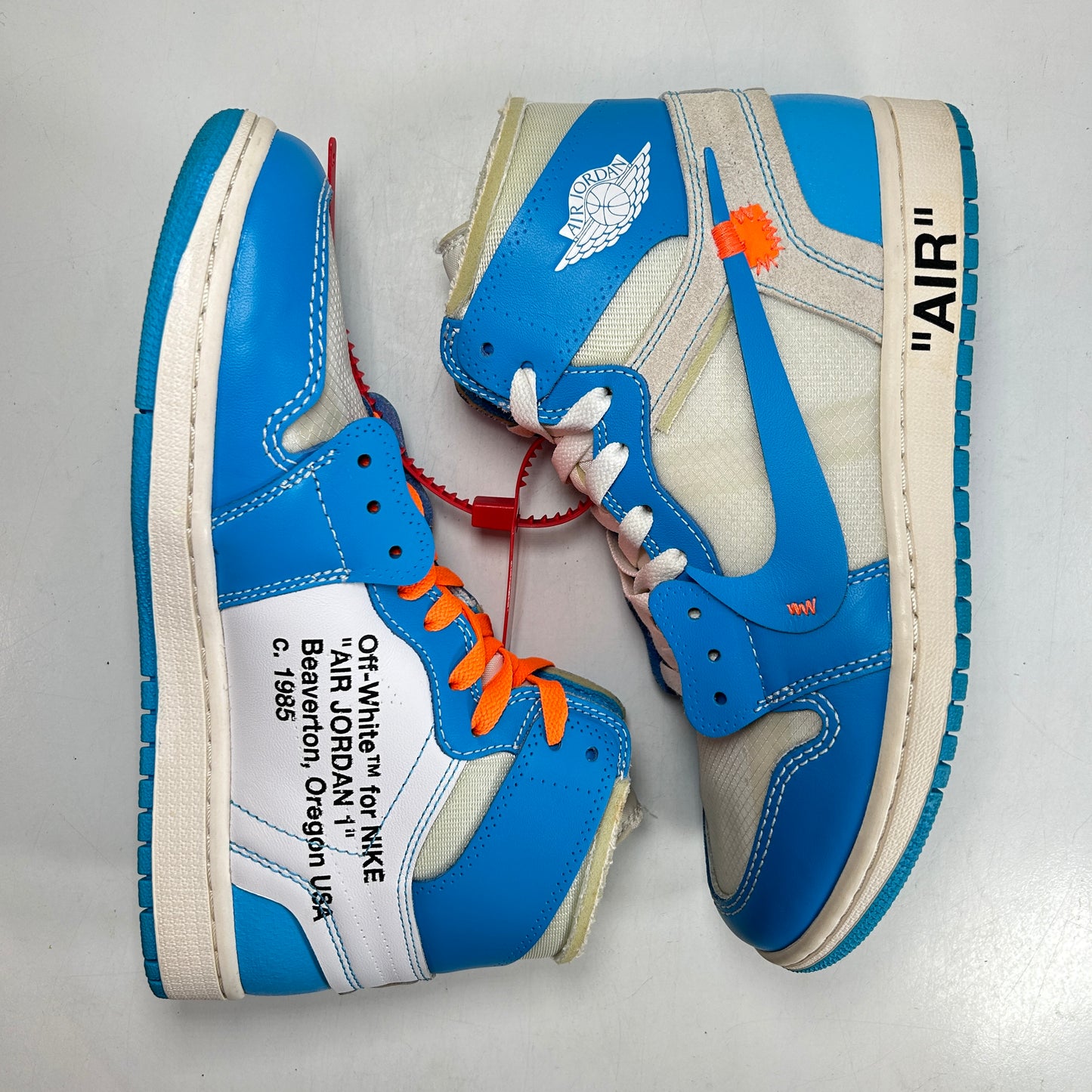 AQ0818 148 Jordan 1 Retro Alto Blanco roto UNC