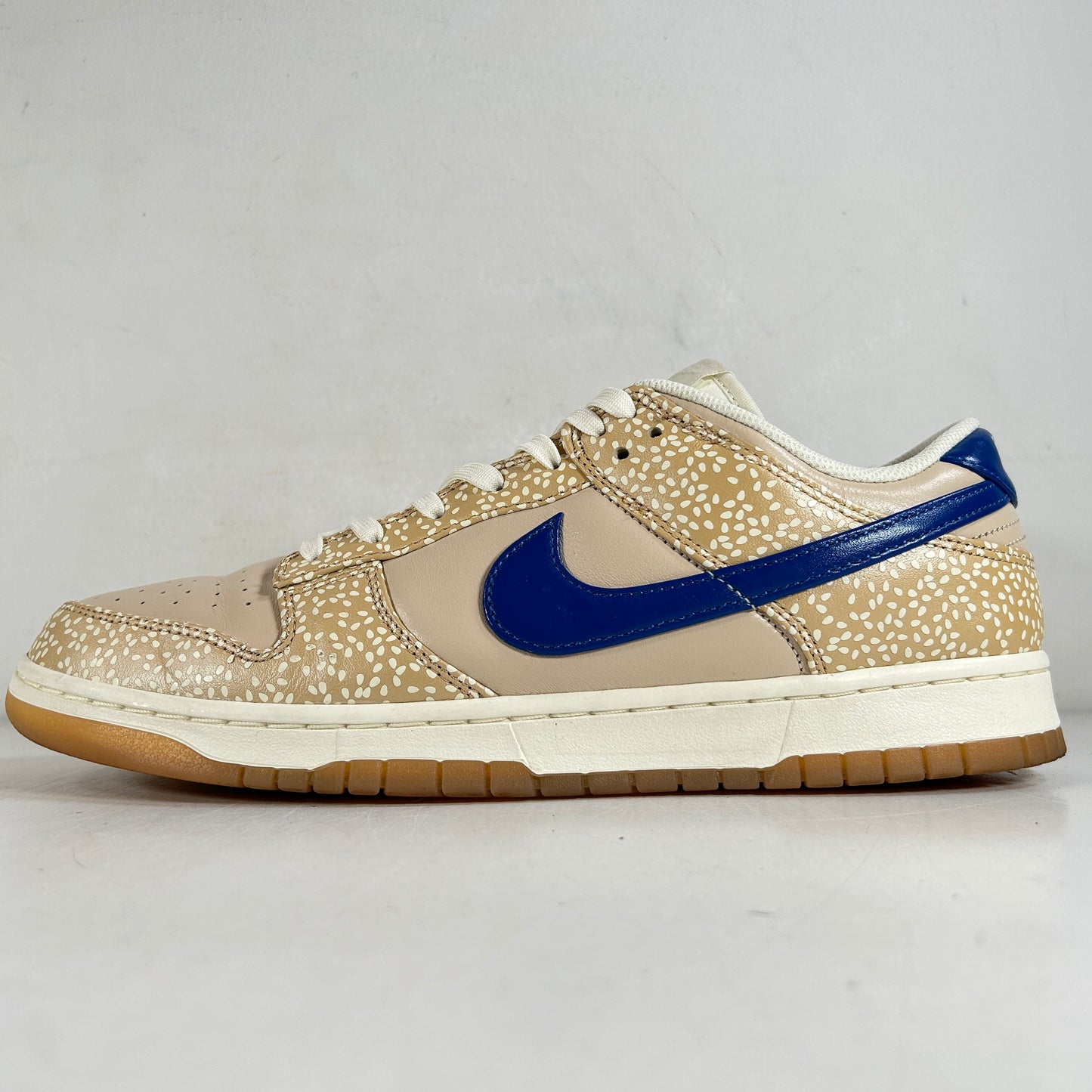 DZ4853 200 Nike Dunk Low Montreal Bagel Sesame [USED] - 13 M (Used)