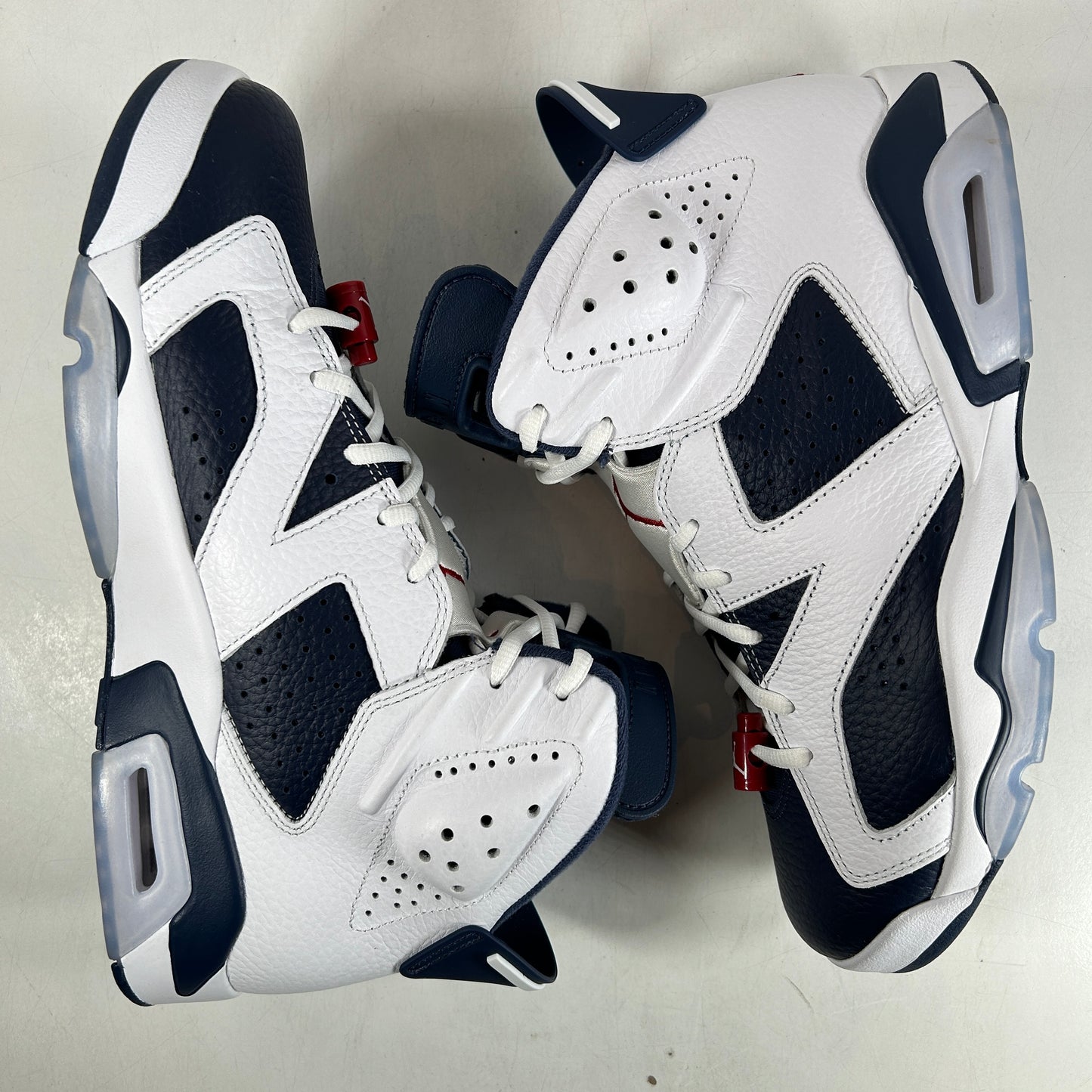 CT8529 164 Jordan 6 Retro Olympic (2024) - 10.5 M (Used)