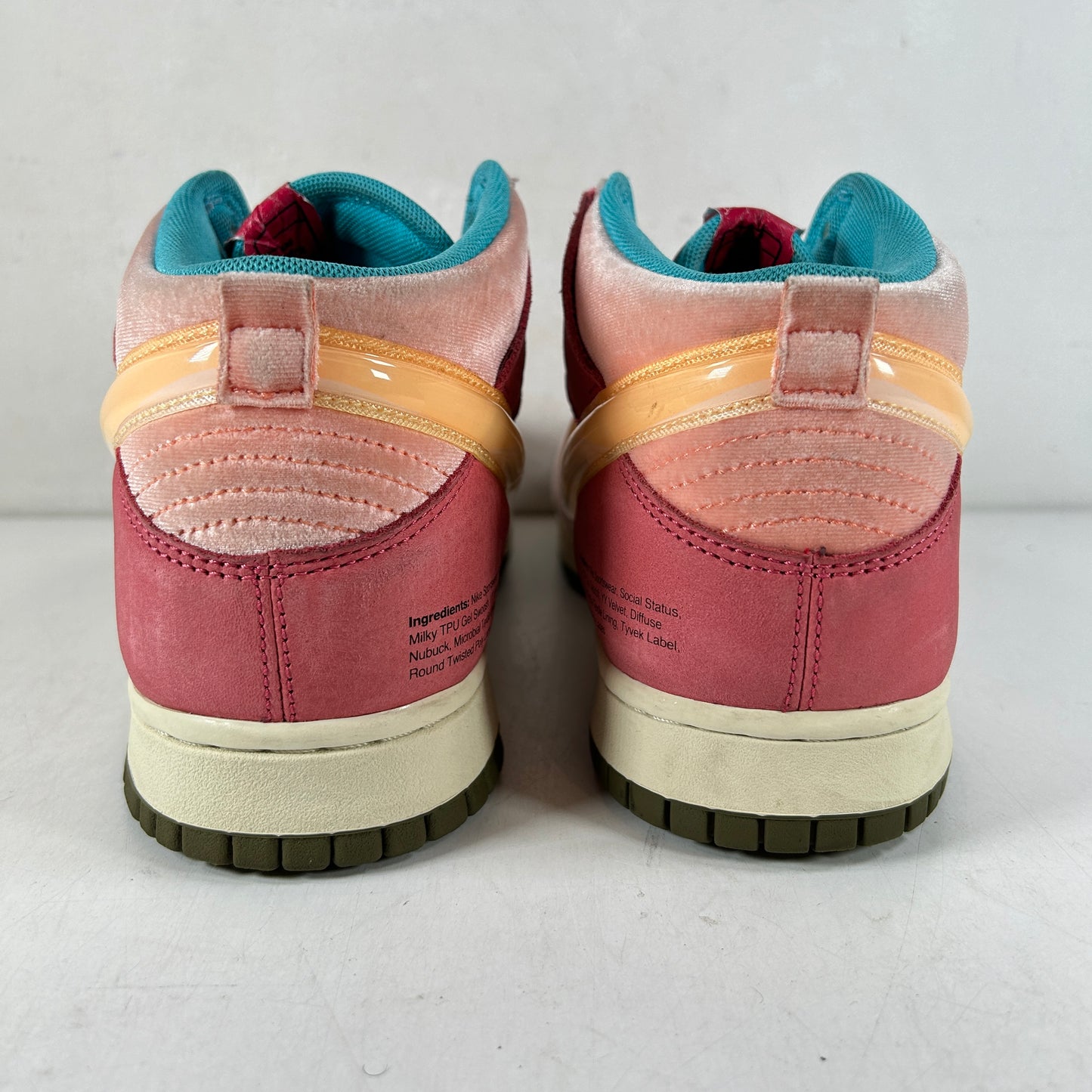 DJ1173 600 Nike Dunk Mid Social Status Free Lunch Strawberry Milk [USED] - 11 M (Used)