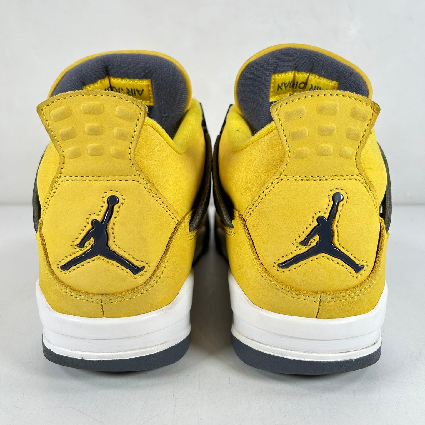 CT8527 700 Jordan 4 Retro Lightning (2021) [USED] - 9.5 M (Used4)