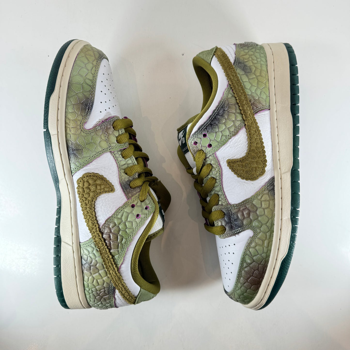 HJ3386 300 Nike SB Dunk Low Alexis Sablone Chameleon [USED] - 9.5 M (Used)