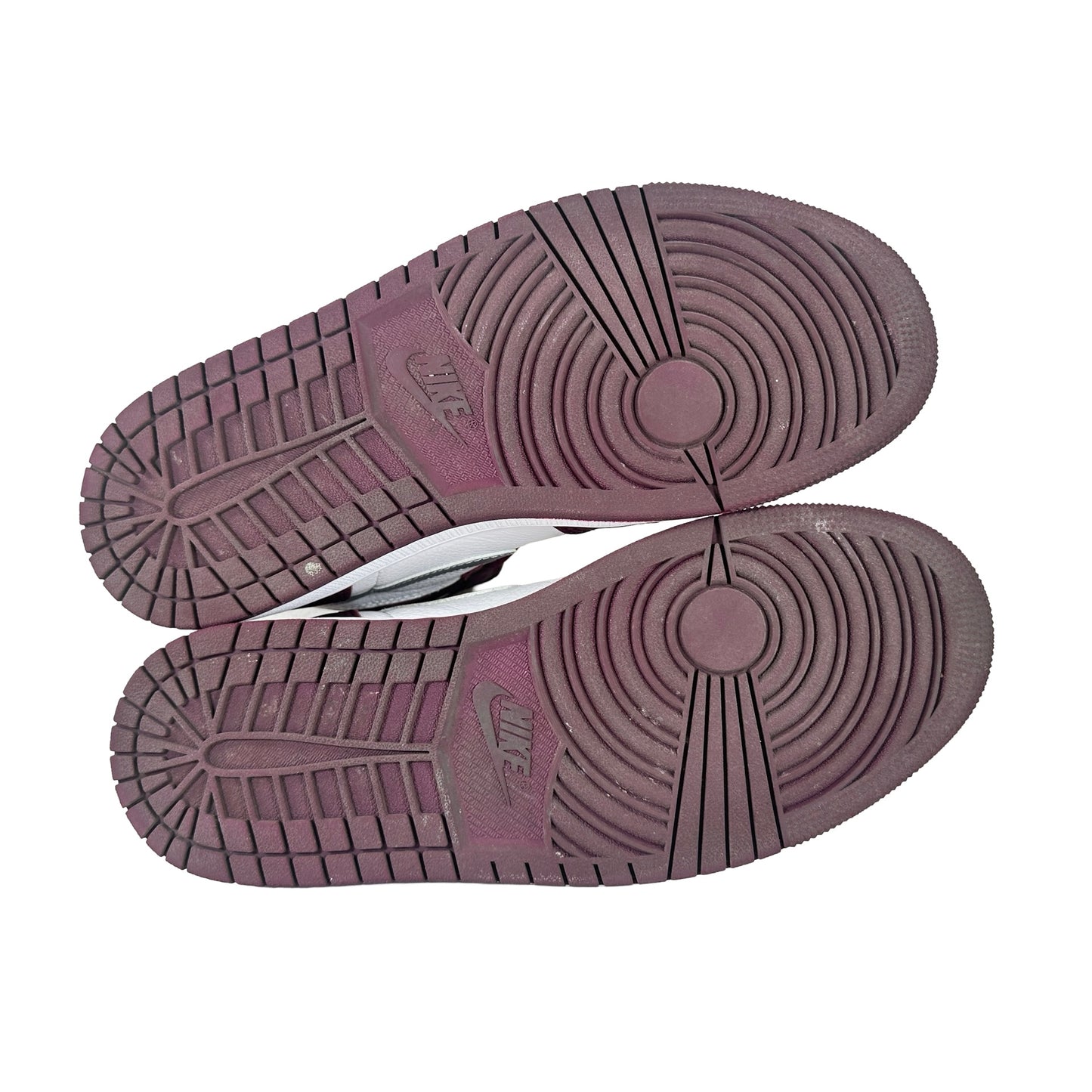 555088 611 Jordan 1 Retro High OG Bordeaux [USED] - 8.5 M (Used)
