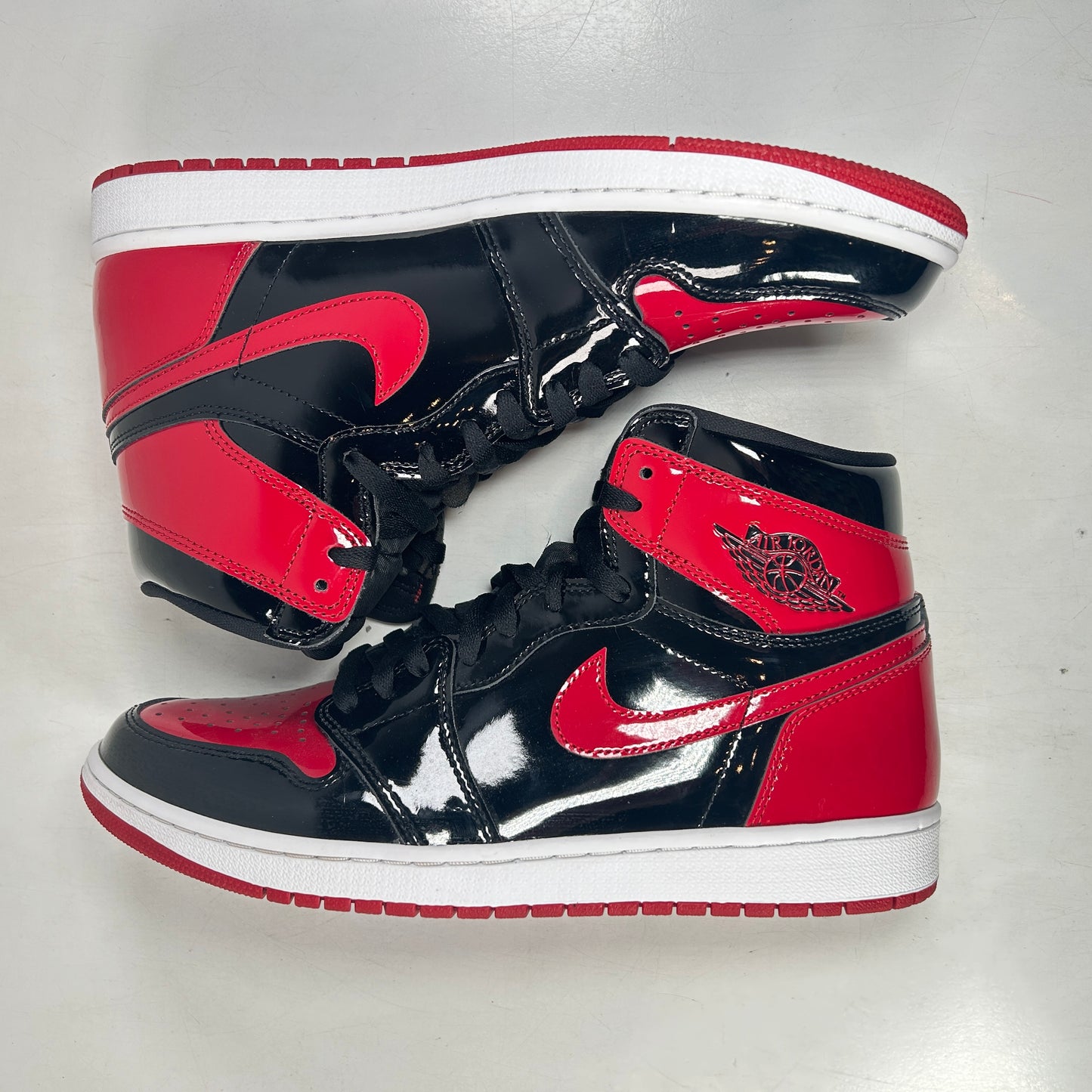 555088 063 Jordan 1 Retro High OG Patent Bred [USED] - 11 M (Used4)