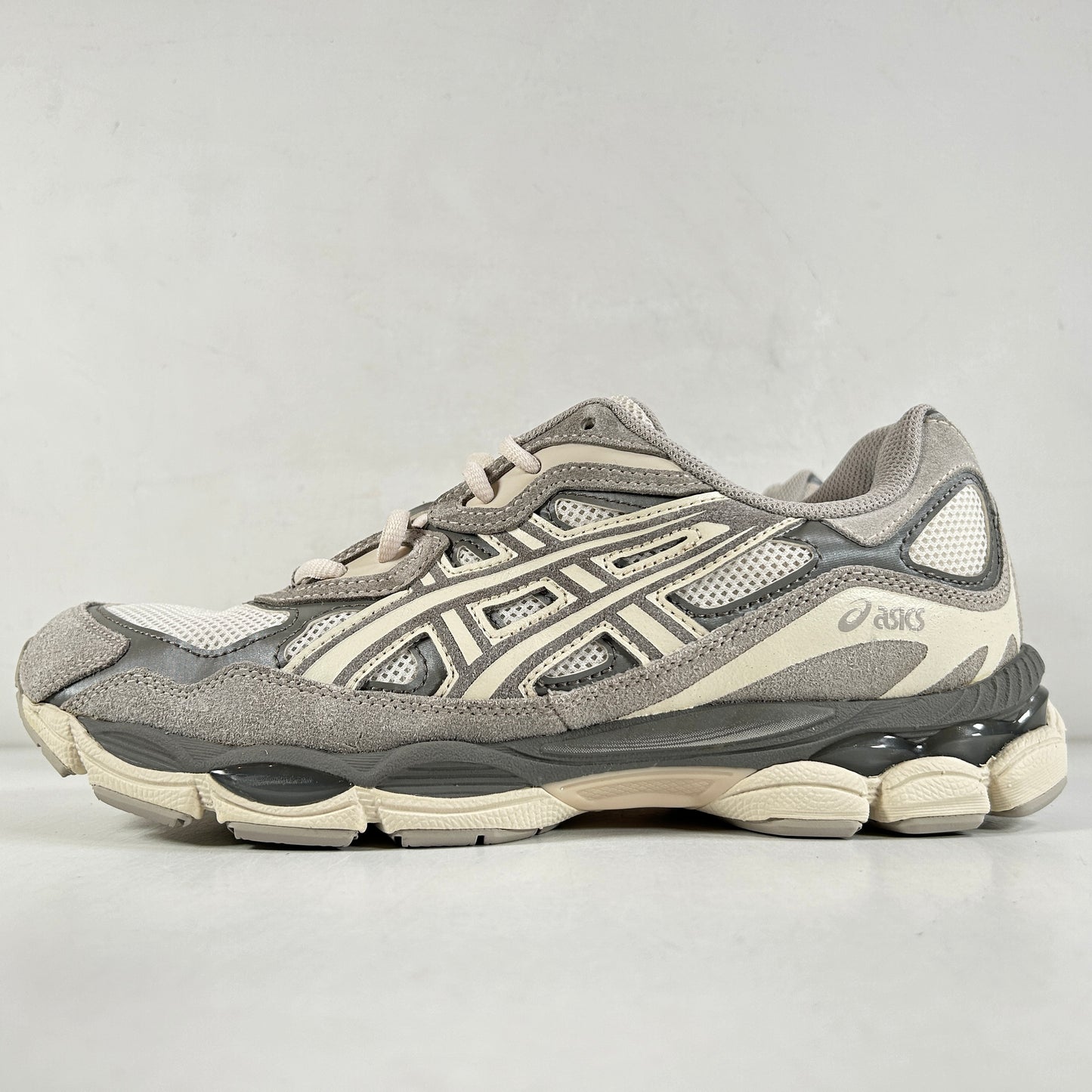 1201A789 103 ASICS Gel-NYC Oyster Grey [USED] - 9.5 M (Used)