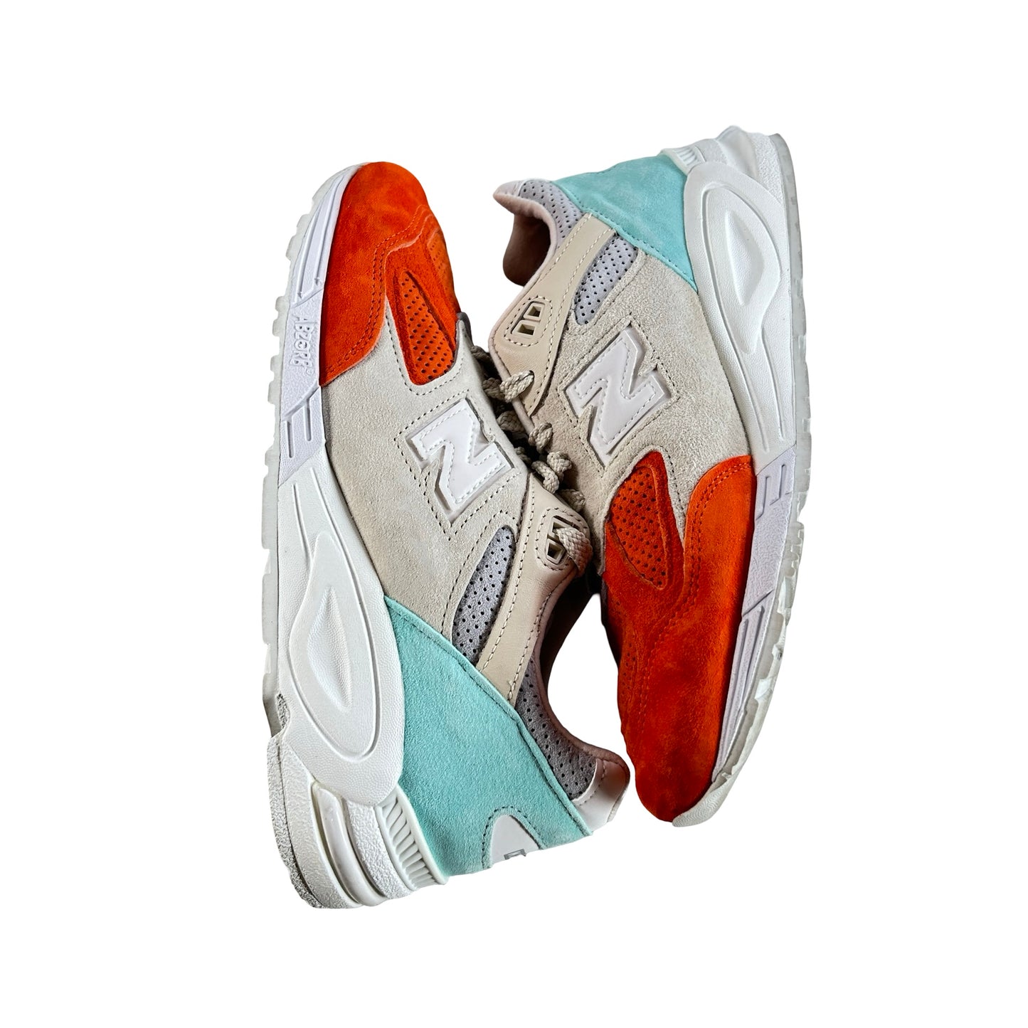 M990KC2 New Balance 990v2 Kith Cyclades [USED] - 8.5 M (Used)