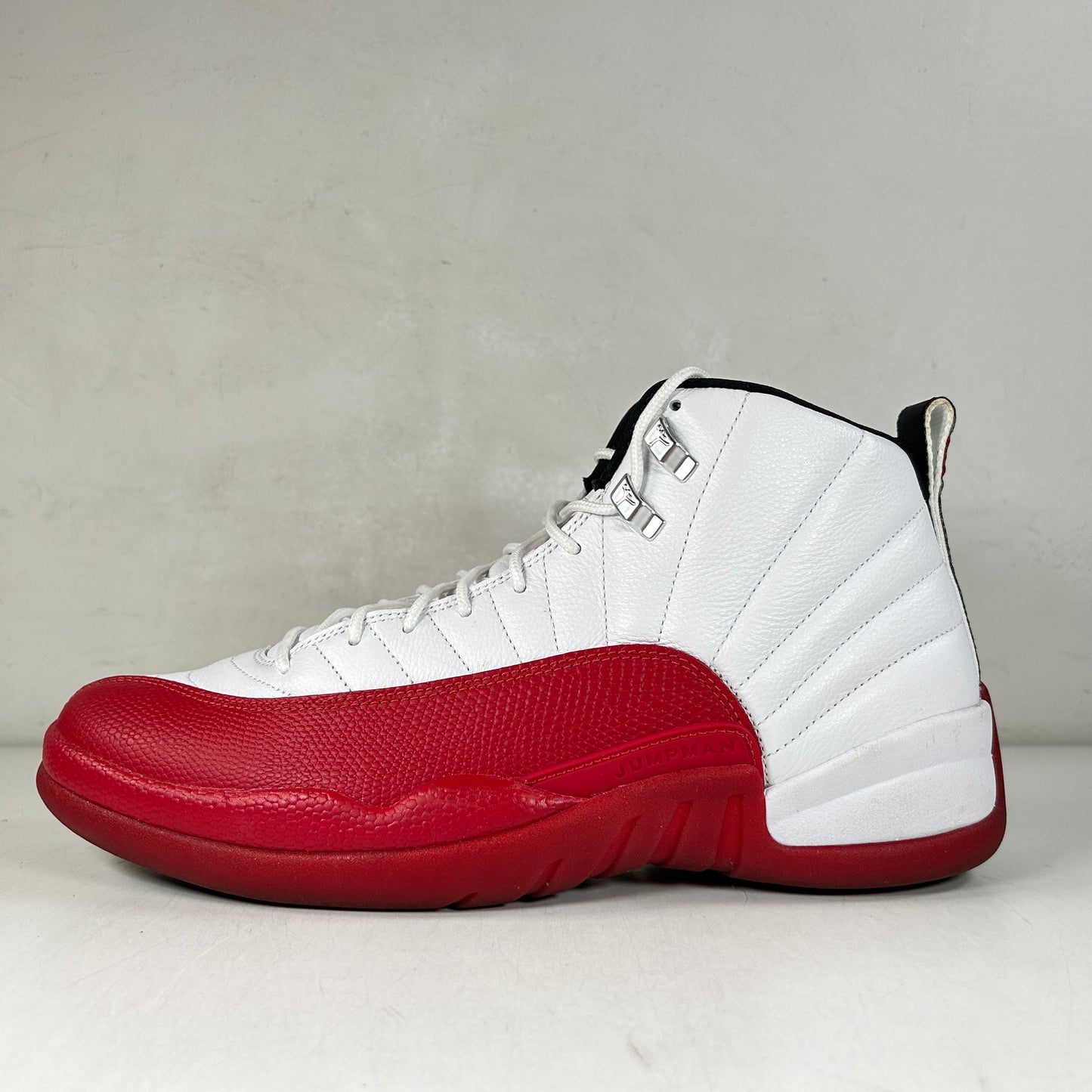 CT8013 116 Jordan 12 Retro Cereza (2023)