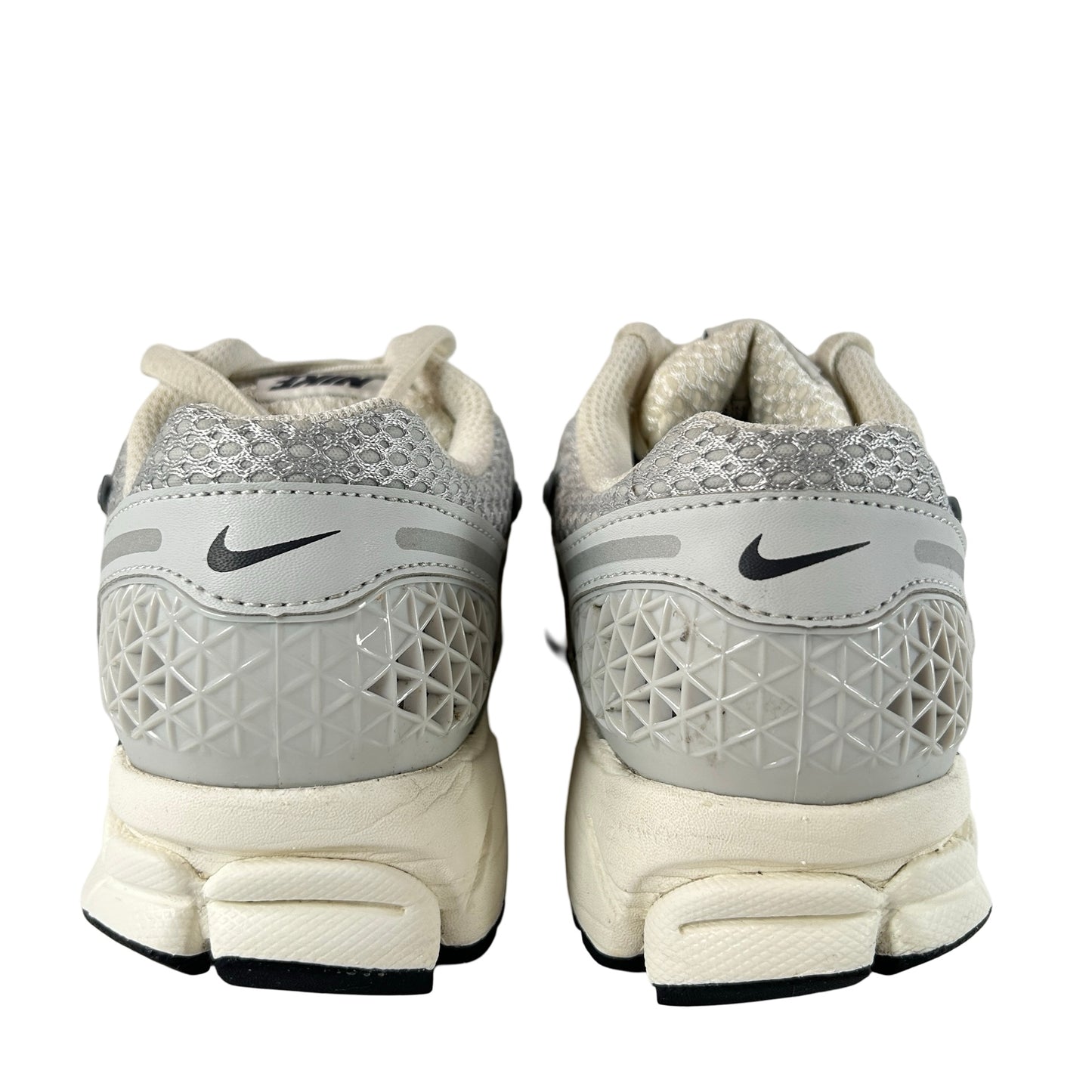 FD0884 025 Nike Zoom Vomero 5 Photon Dust Metallic Silver W [USED] - 6.5 W (Used)
