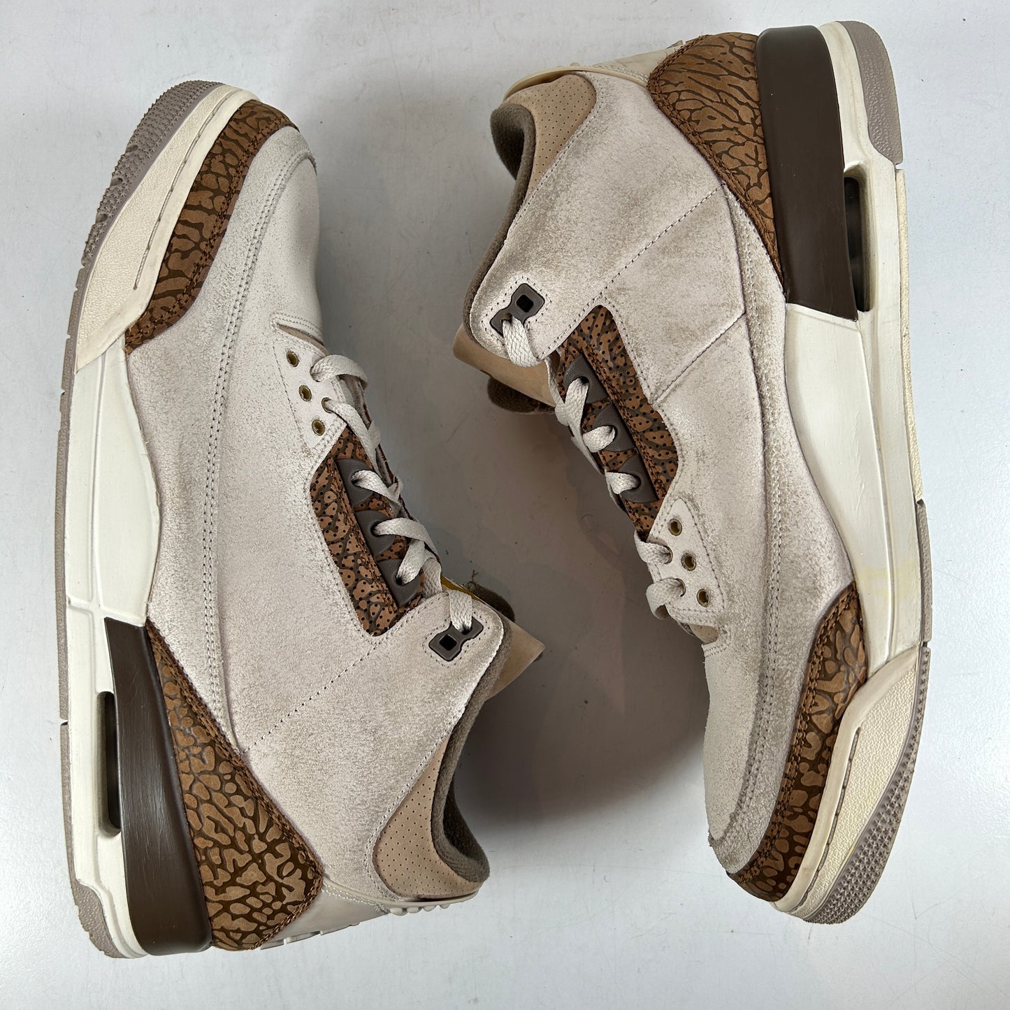 CT8532 102 Jordan 3 Retro Palomino [USED] - 13 M (Used)