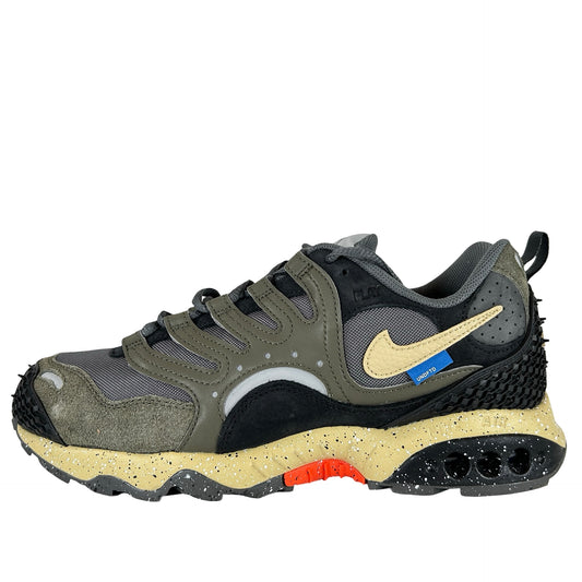 FN7546 300 Undefeated x Air Terra Humara 'Cargo Khaki' [USED] - 10 M (Used3)