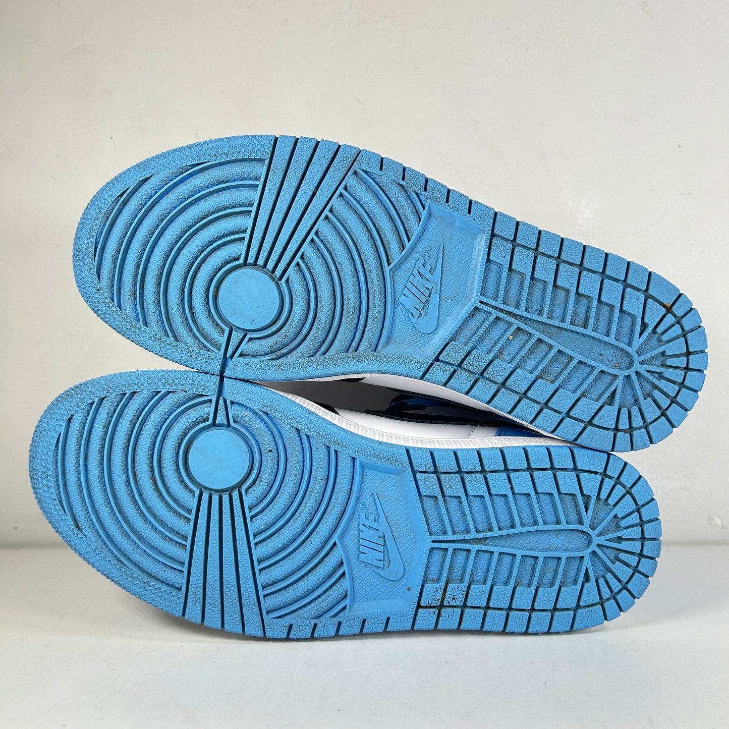 DZ5485 400 Jordan 1 Retro High OG UNC Toe [USED] - 7.5 M (Used)