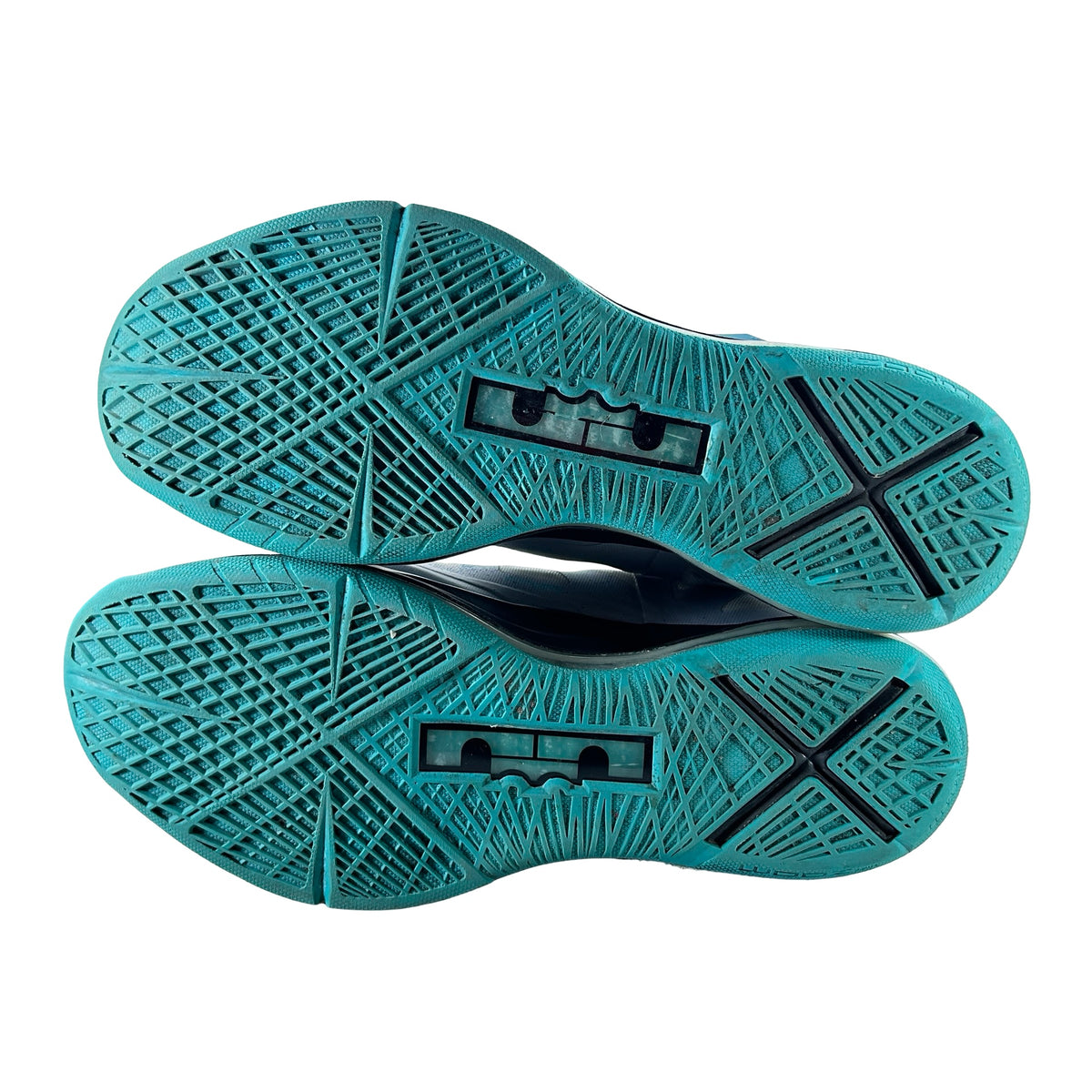 541100 008 Nike LeBron X Re-Entry [USED] - 13 M (Used)