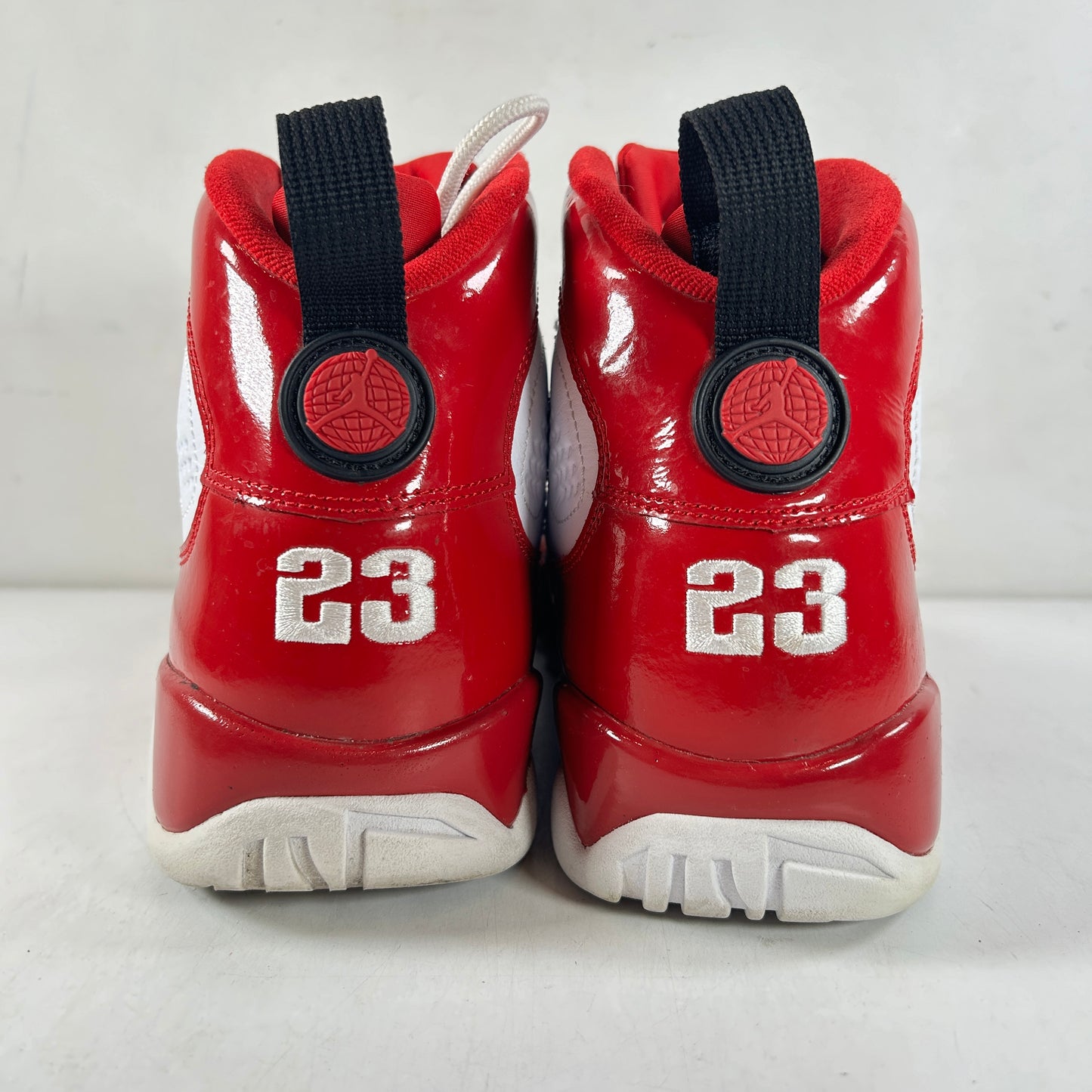 302370 160 Jordan 9 Retro White Gym Red [USED] - 11 M (Used)