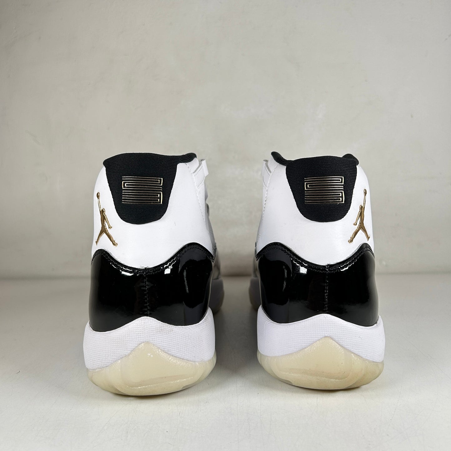 CT8012 170 Jordan 11 Retro DMP Defining Moments (2023) [USED] - 9.5 M (Used5)