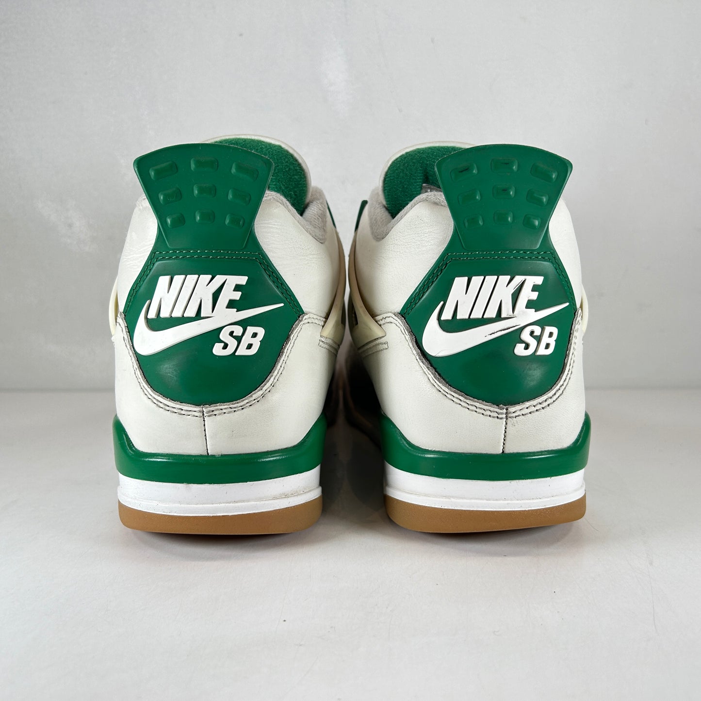 DR5415 103 Jordan 4 Retro SB Pine Green [USED] - 9 M (Used) (No Box)