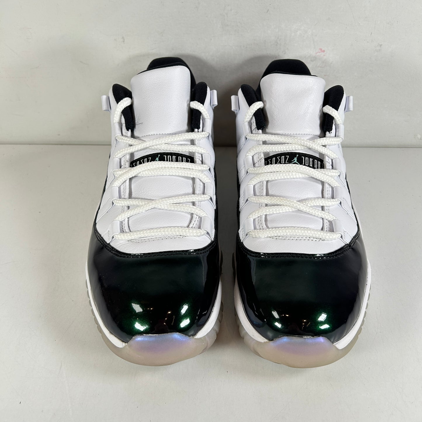 528895 145 Jordan 11 Retro Low Iridescent [USED] - 10.5 M (Used)