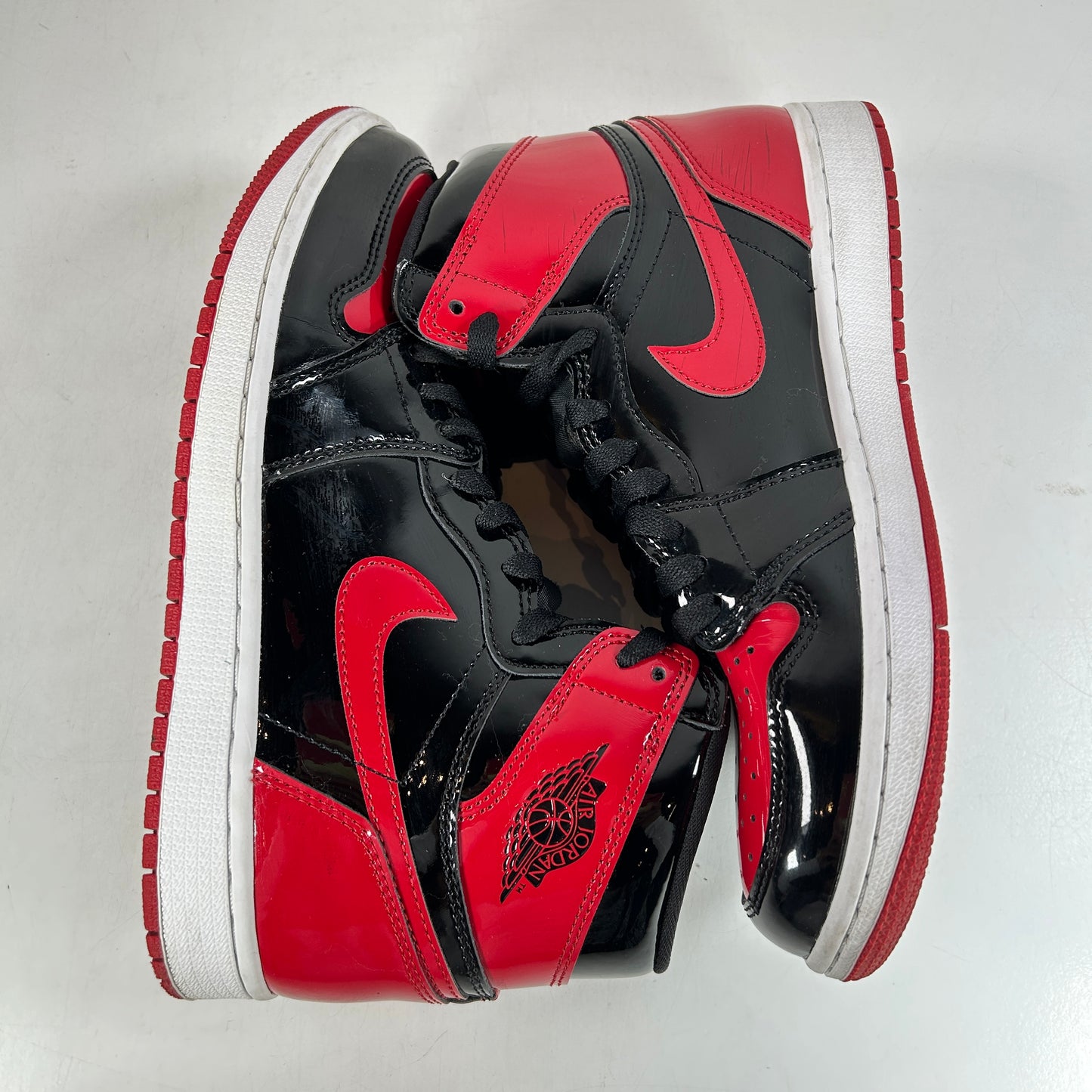 555088 063 Jordan 1 Retro High OG Patent Bred [USED] - 8.5 M (Used4)