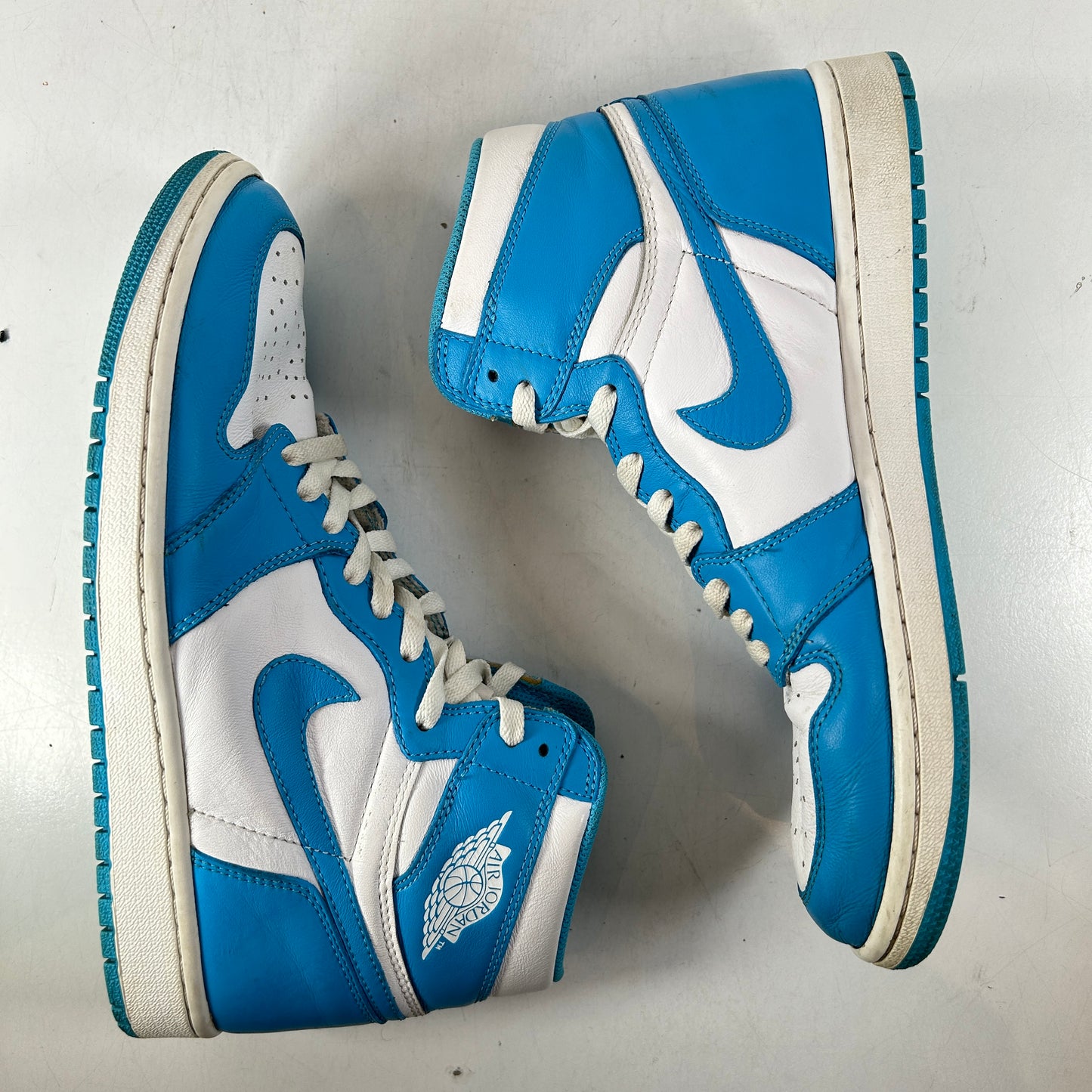 555088 117 Jordan 1 Retro High OG UNC [USED] - 10 M (Used) (No Box) (Slight Seperation)