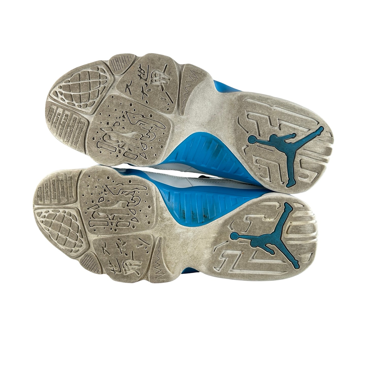 FQ8992 101 Jordan 9 Retro Powder Blue (2024) [USED] - 8.5  M (Used)