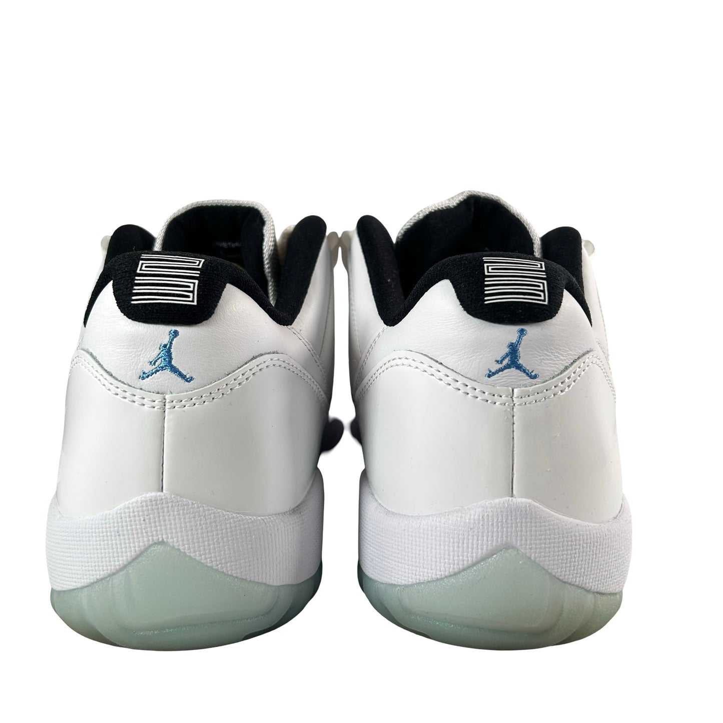 AV2187 117 Jordan 11 Bajo Leyenda Azul