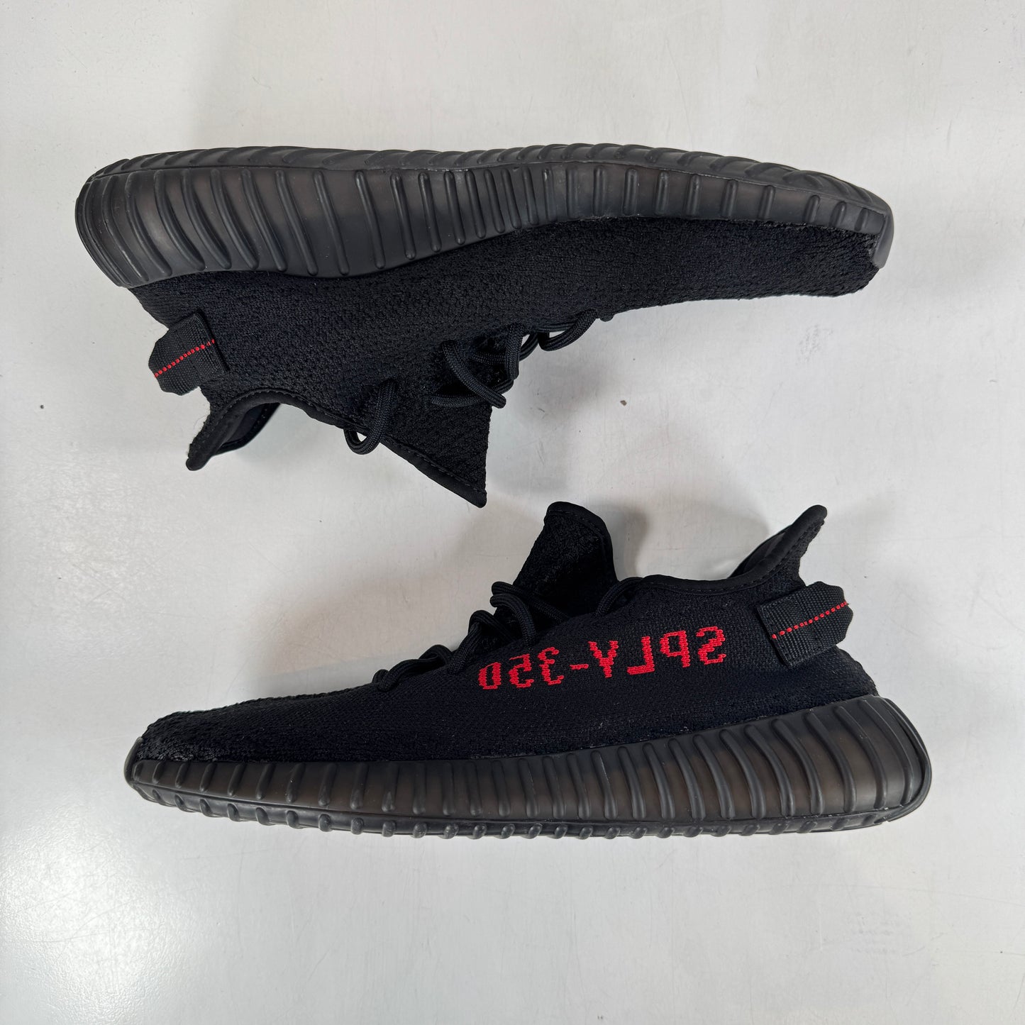 CP9652 Yeezy 350 V2 Criado