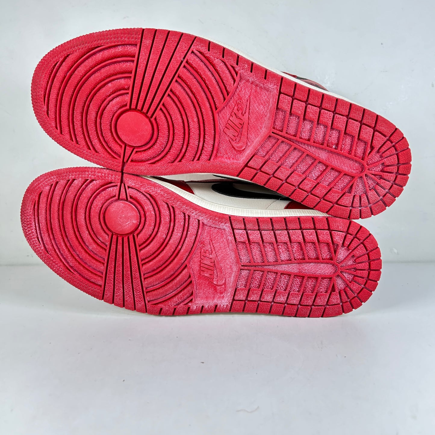 DZ5485 612 Jordan 1 Retro High OG Chicago Lost And Found [USED] - 10 M (VNDS)