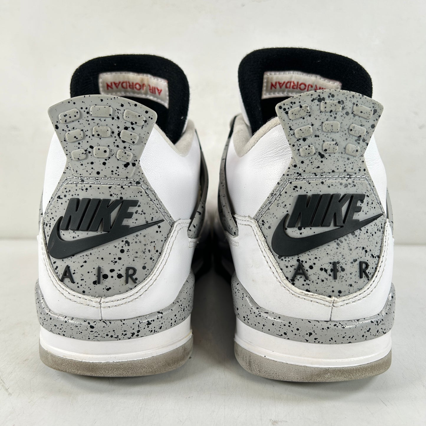840606 192 Jordan 4 White Cement [USED] - 8.5 M (Used) (Replace Box)