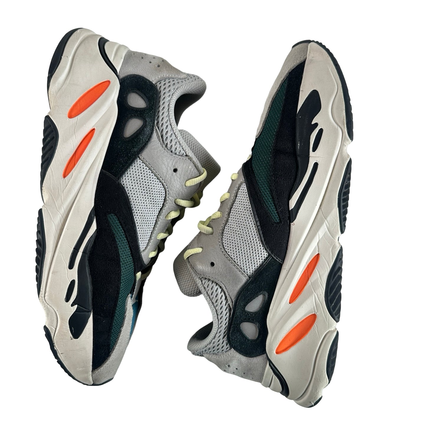 B75571 Yeezy 700 Wave Runner [USED] - 9.5 M (Used)