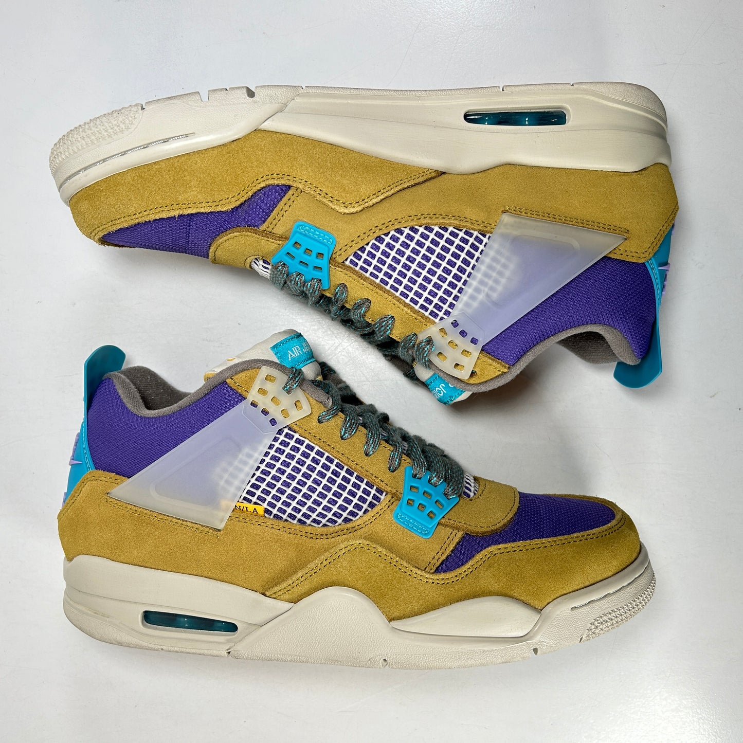 DJ5718 300 Jordan 4 Union Desert Moss [USED] - 10.5 M (Used)
