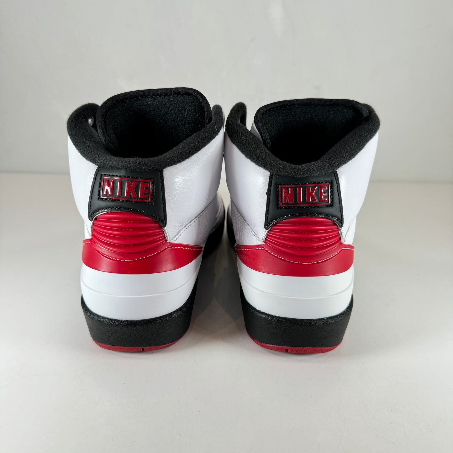DX2454 106 Jordan 2 Retro OG Chicago (2022) [USED] - 7.5 M (Used)