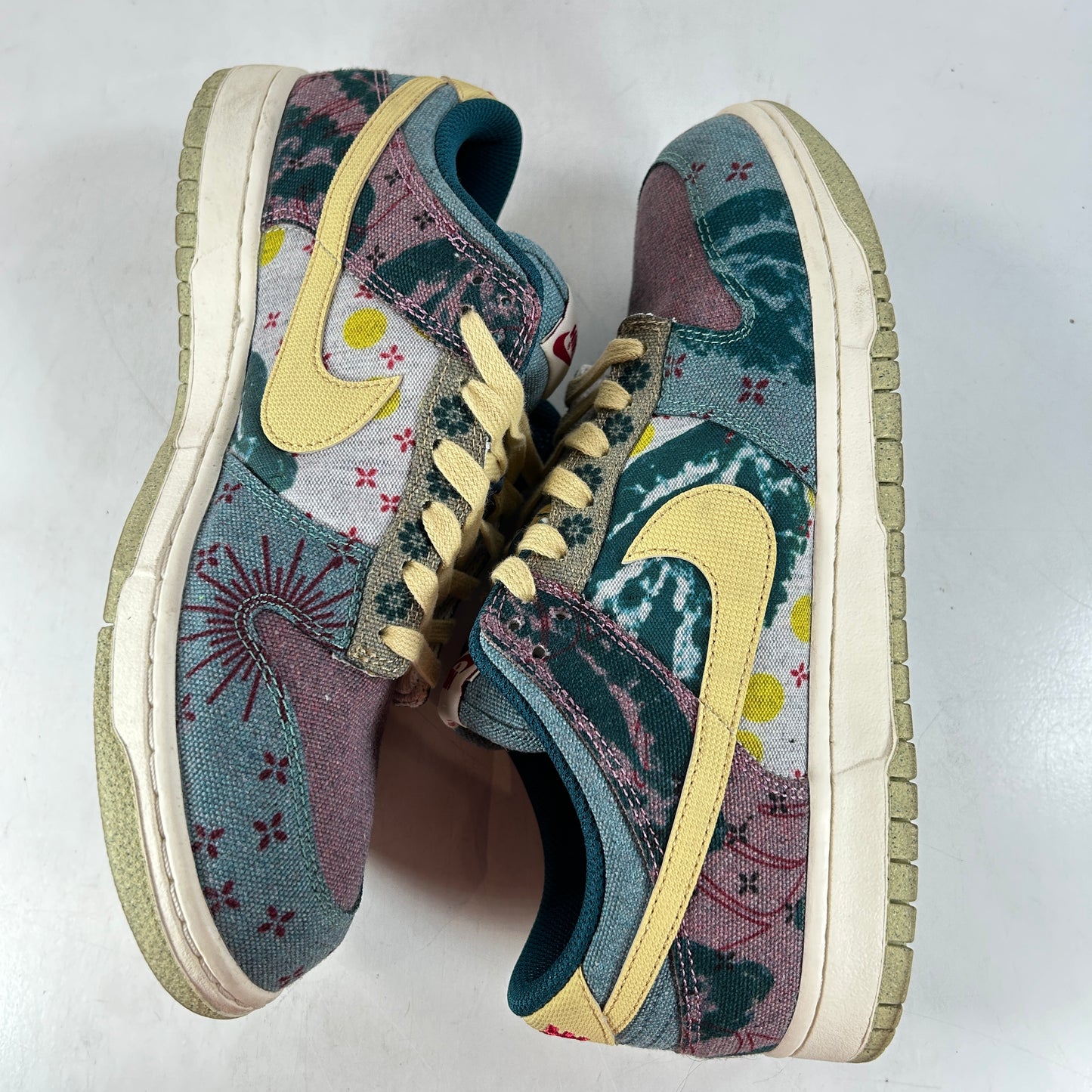 CZ9747 900 Nike Dunk Low Community Garden [USED] - 10 M (Used)