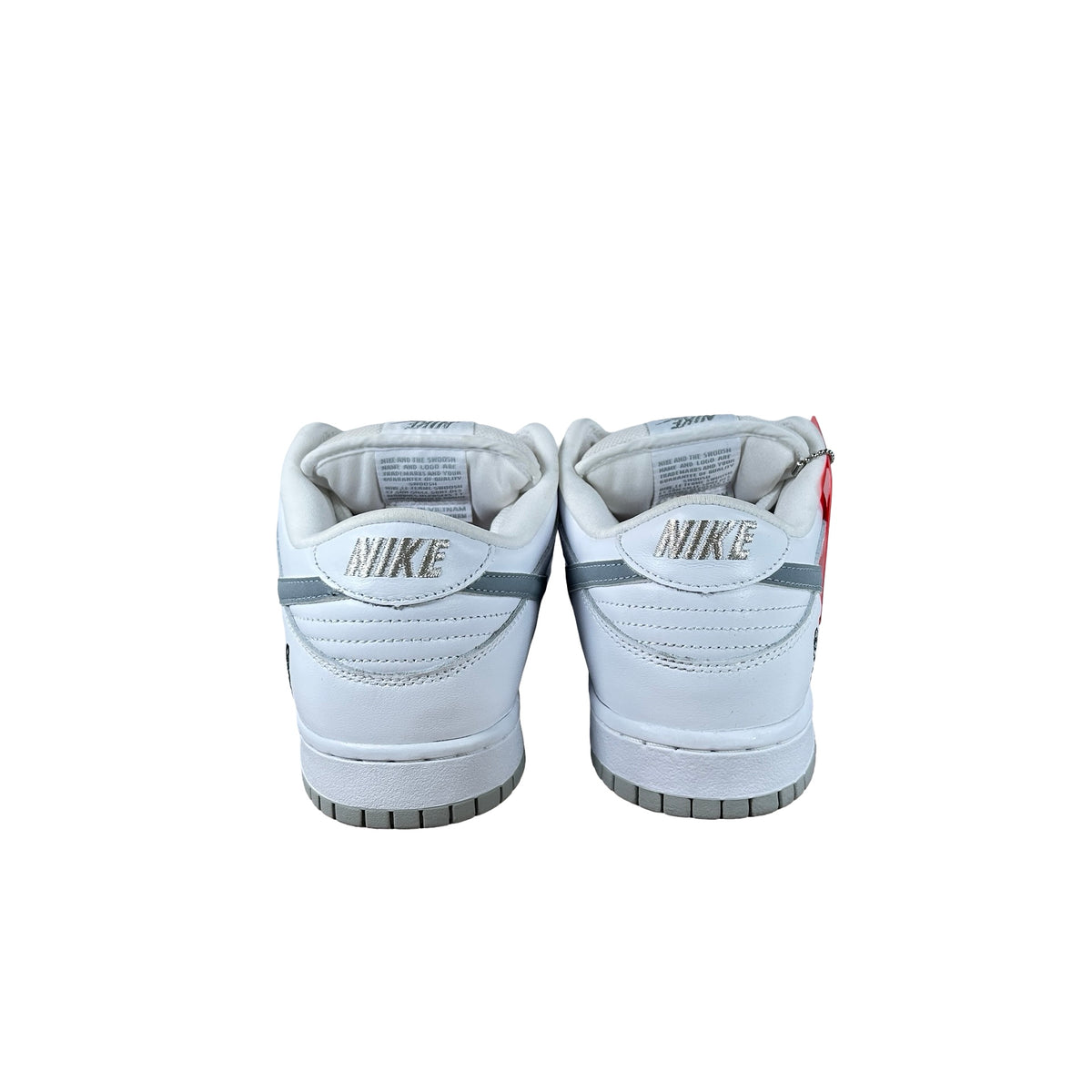 HQ8487 100 Nike SB Dunk Low Supreme 94 White Metallic Silver [USED] - 11 M (Used)