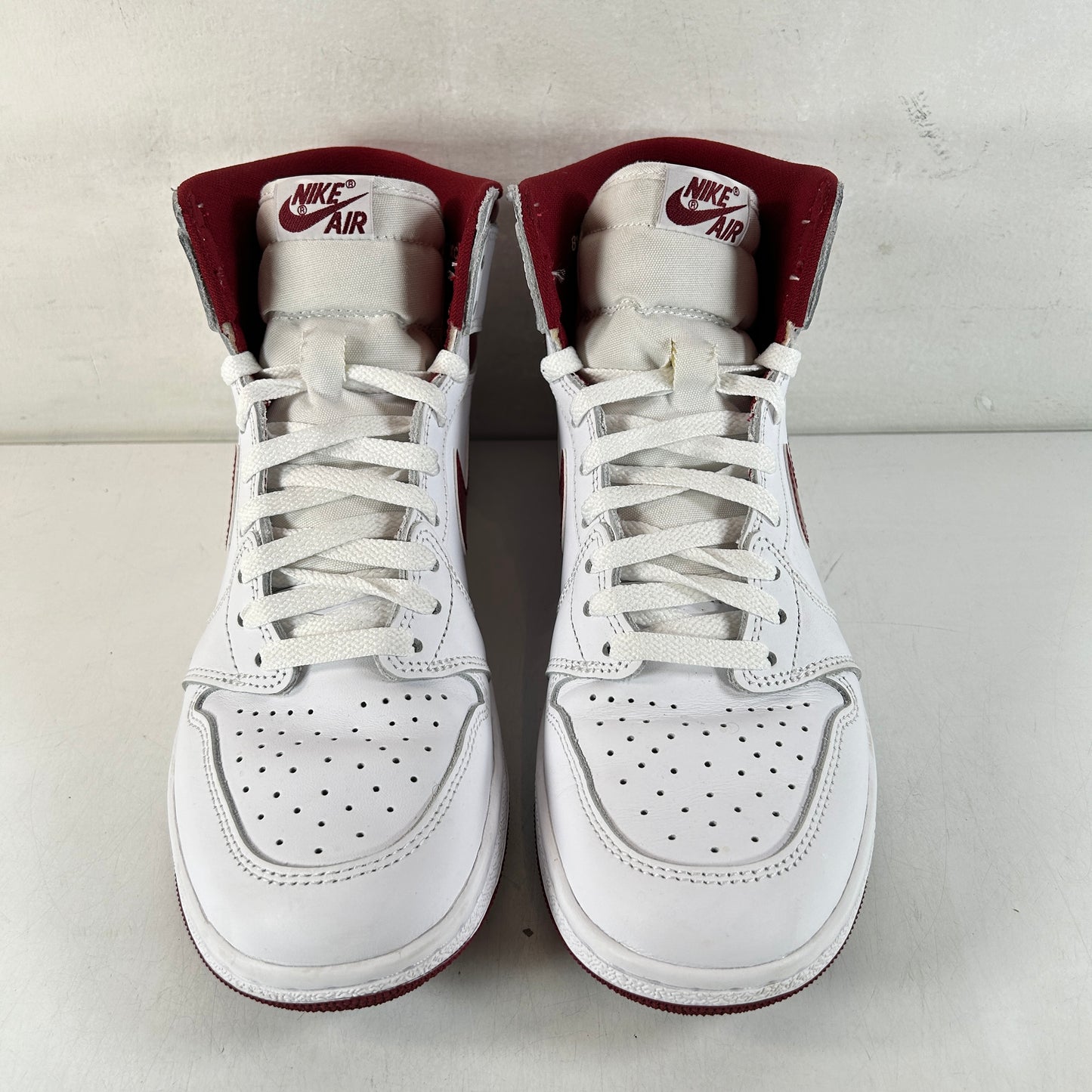 BQ4422 161 Jordan 1 Retro High 85 OG Metallic Burgundy [USED] - 8.5 M (Used)