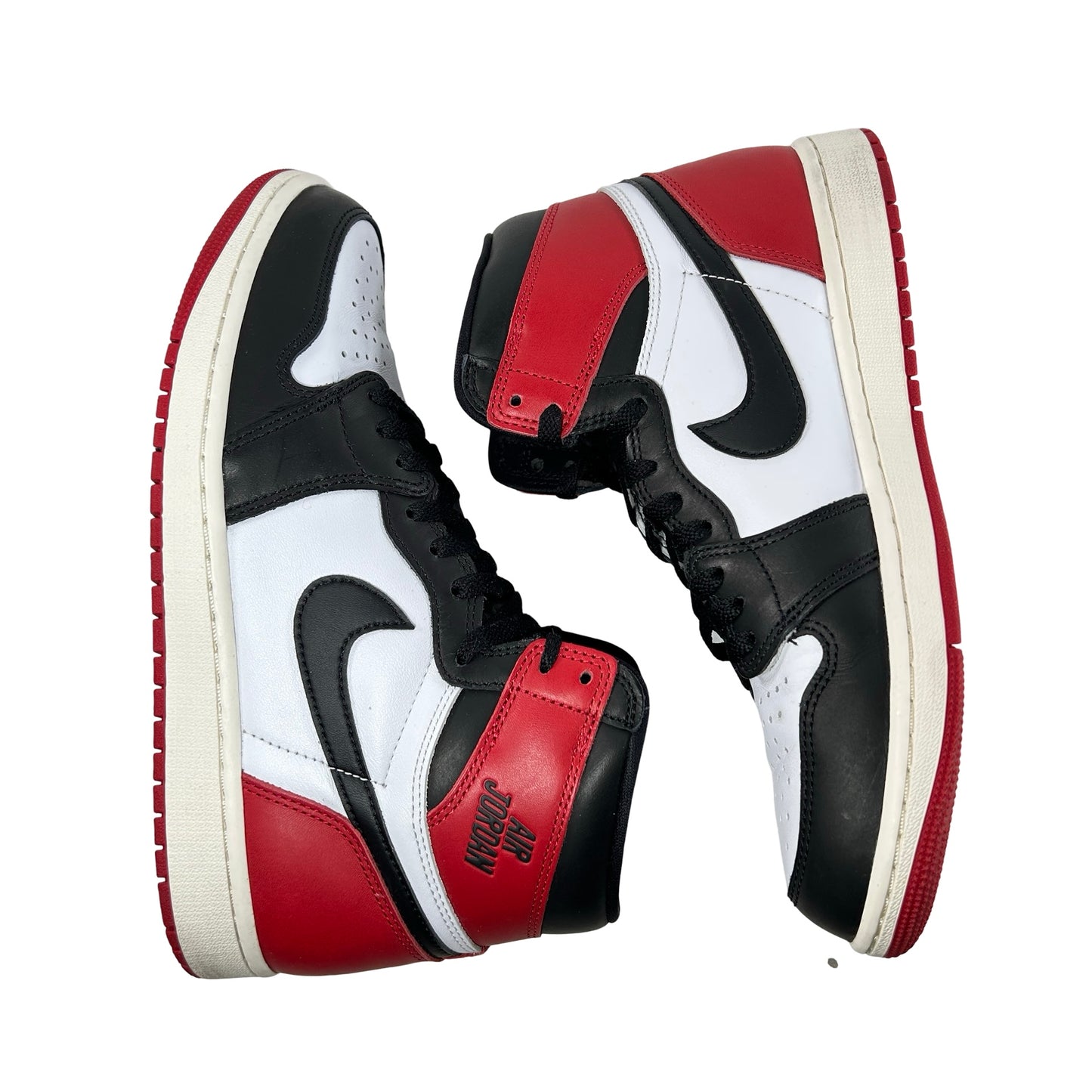 DZ5485 106 Jordan 1 Retro High OG Black Toe Reimagined [USED] - 9.5 M (Used6)
