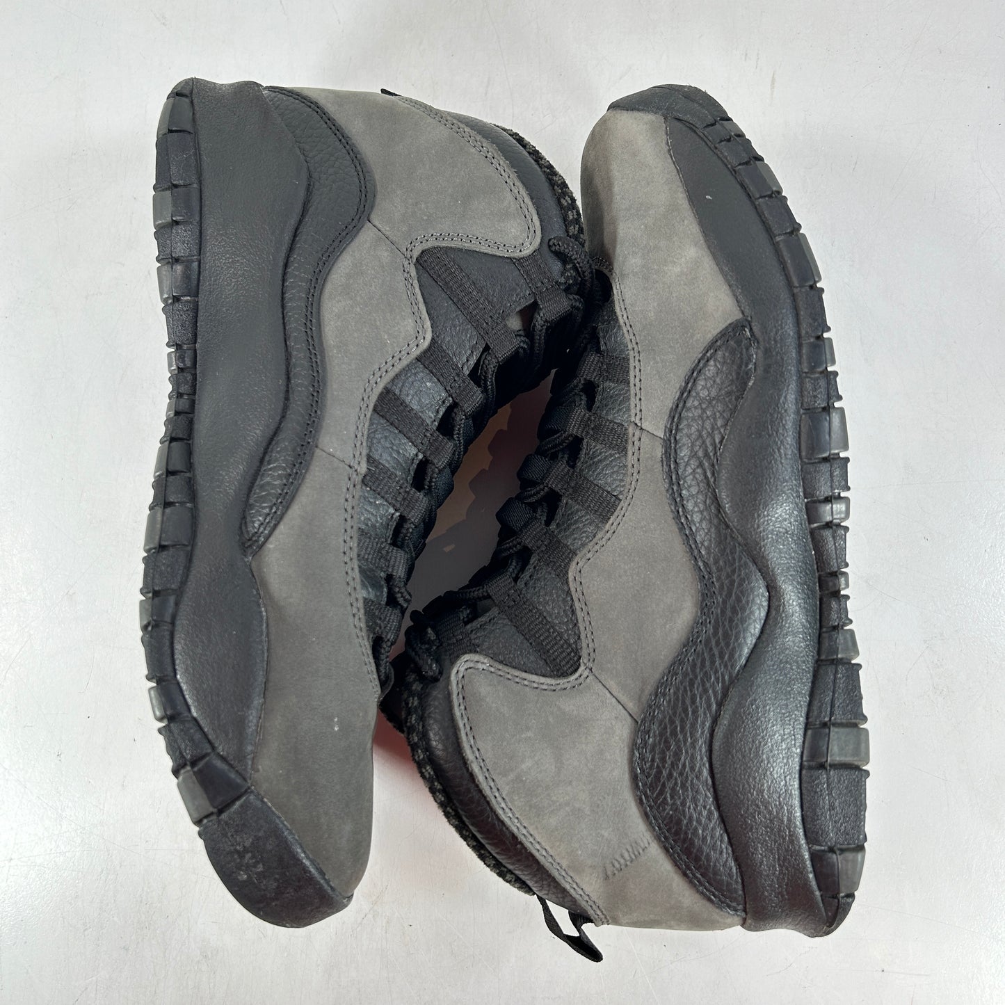 310805 002 Jordan 10 Retro Shadow (2018) [USED] - 9.5 M (Used)