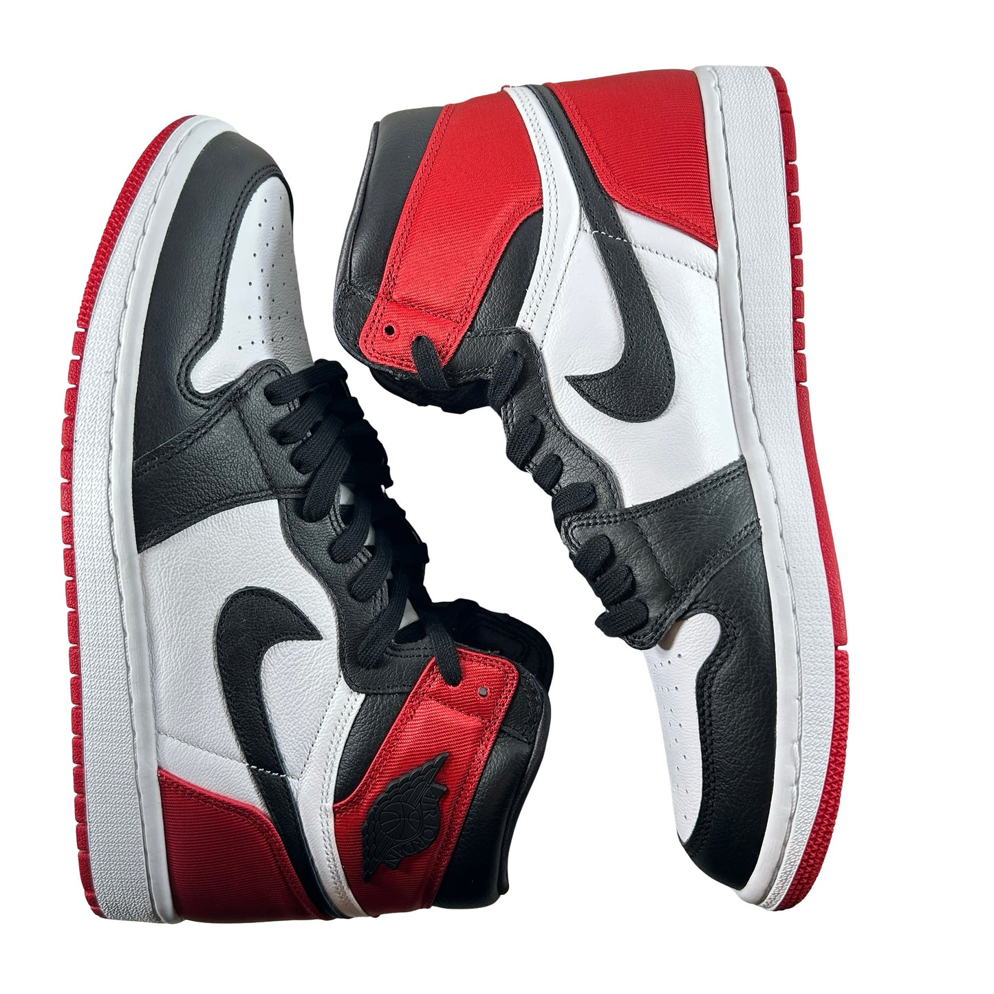 CD0461 016 AJ1 Satin Black Toe [USED] - 10.5 W (Used2)