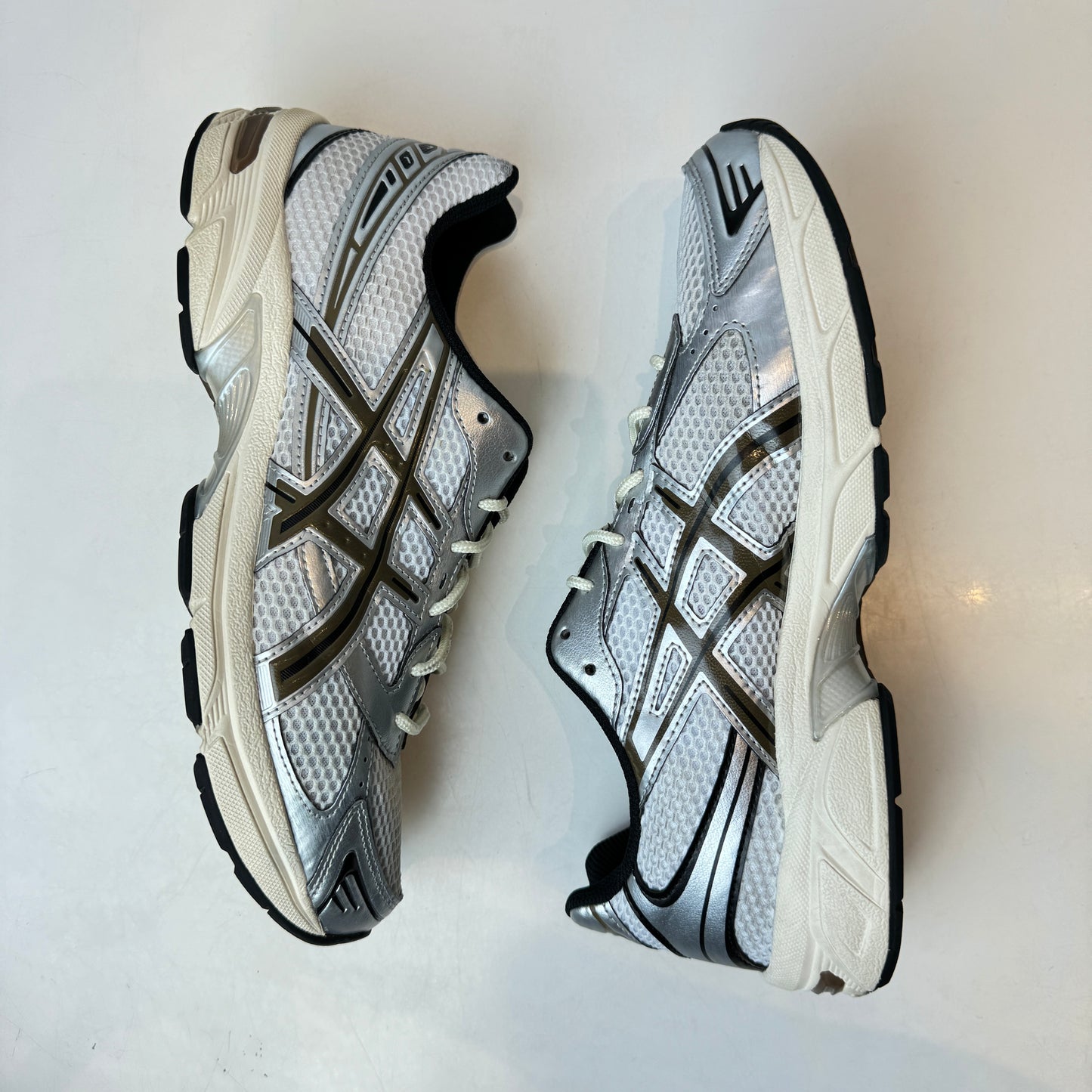 1201A256 113 ASICS Gel-1130 White Clay Canyon [USED] - 9.5 M (Used) (No Box)