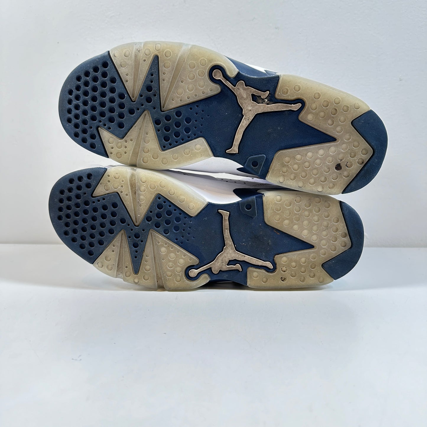CT8529 141 Jordan 6 Retro Midnight Navy (2022) [USED] - 8 M (Used)