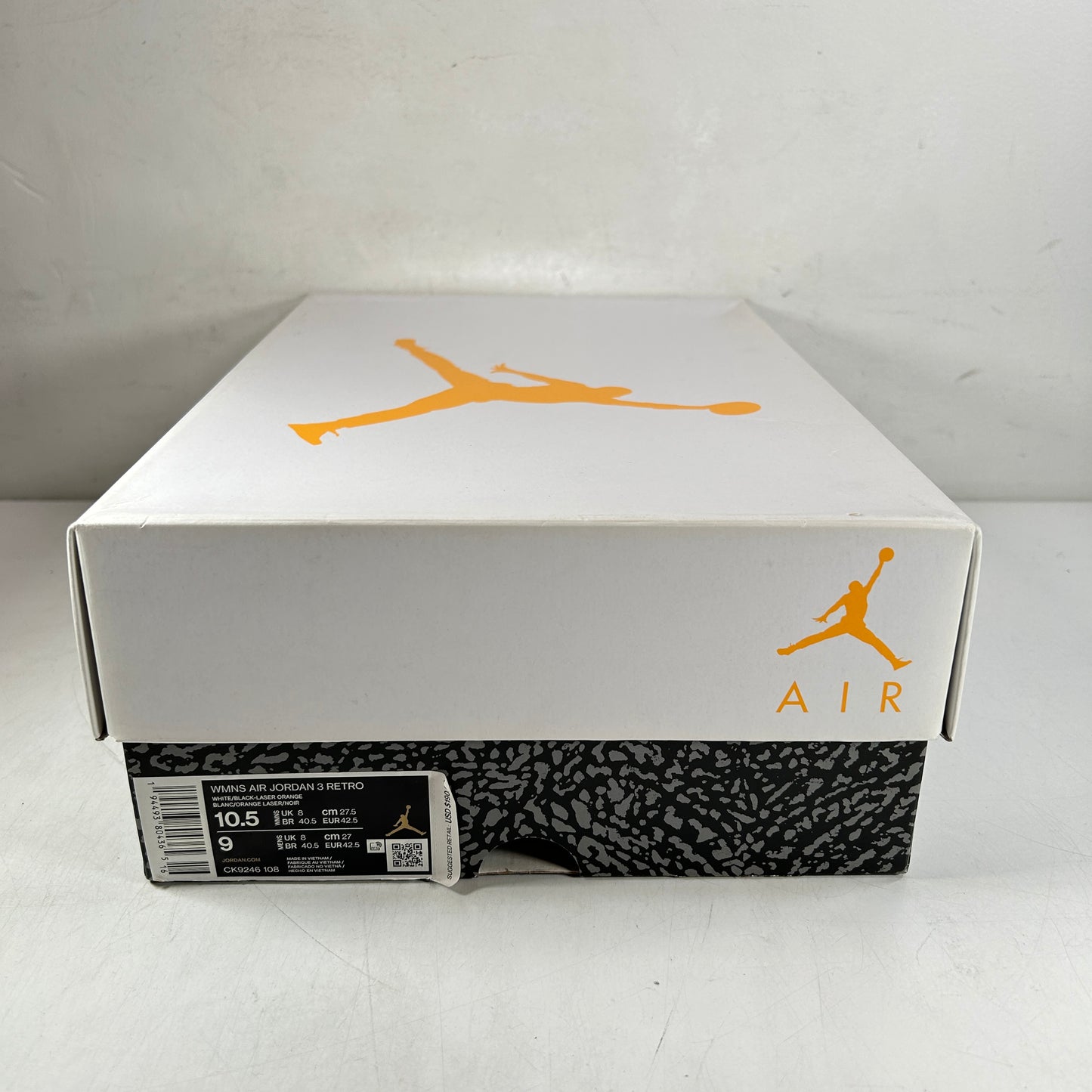 CK9246 108 Jordan 3 Retro Laser Orange (Women's) [USED] - 10.5 W (Used)