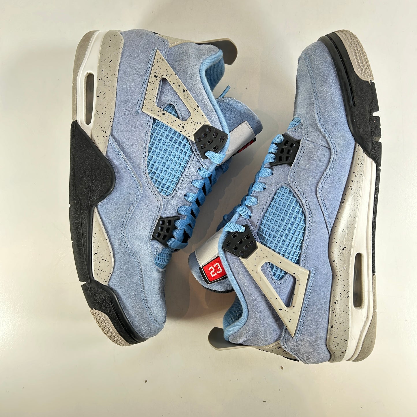 CT8527 400 Jordan 4 University Blue [USED] - 9 M (Used)
