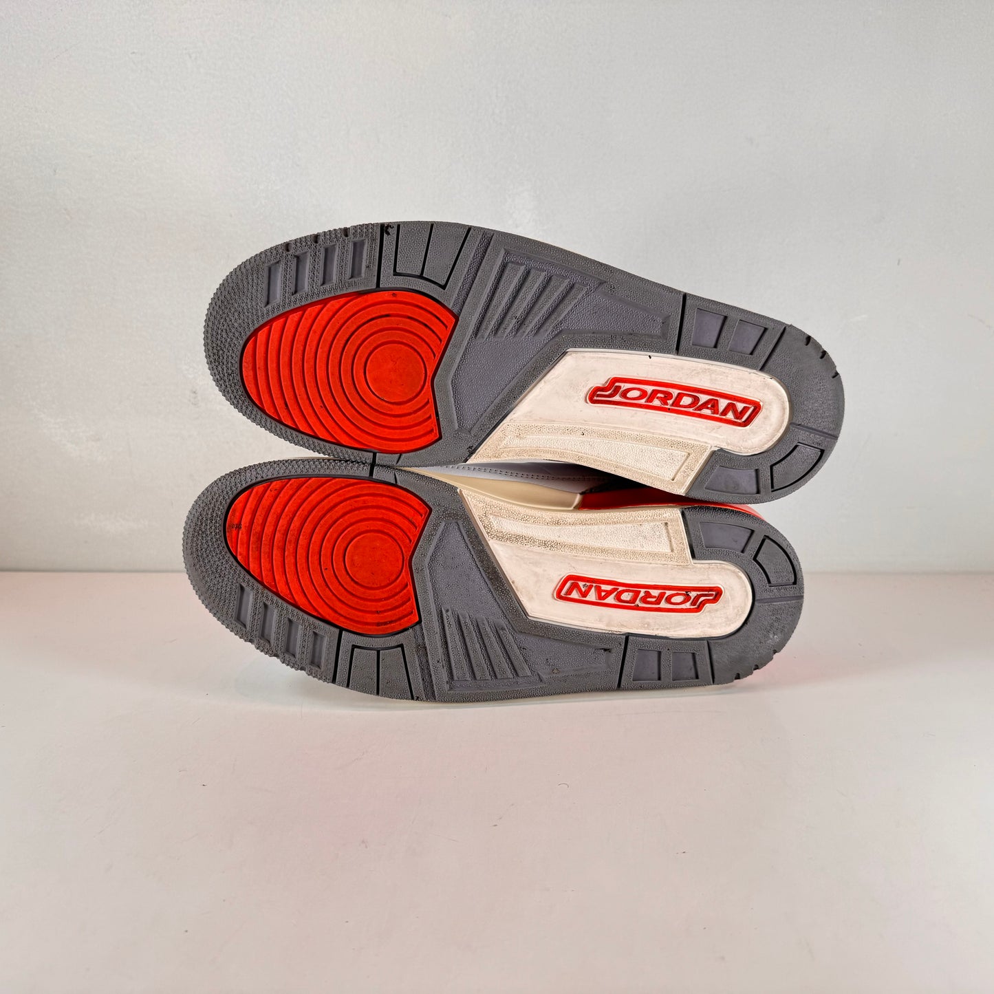CK9246 121 Jordan 3 Retro Georgia Peach (W) [USED] - 11.5  W (Used2)