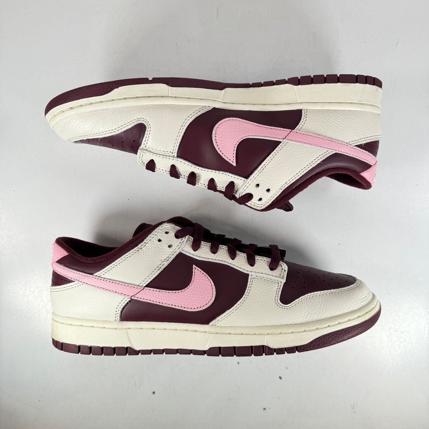 DR9705 100 Nike Dunk Low Retro PRM Valentine's Day (2023) [USED] - 12 M (Used) (No Box)