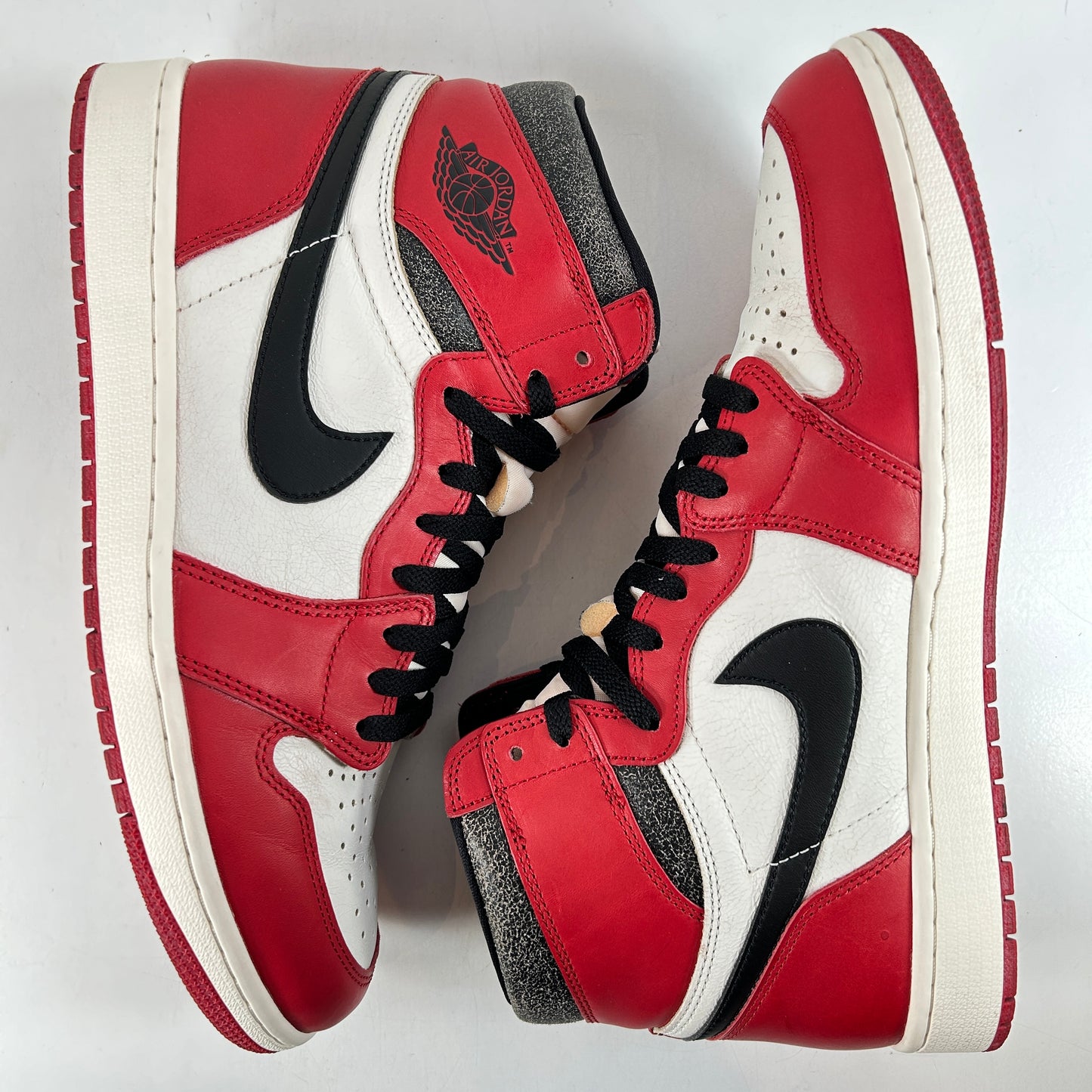 DZ5485 612 Jordan 1 Retro High OG Chicago Lost And Found [USED] - 12 M (Used2)