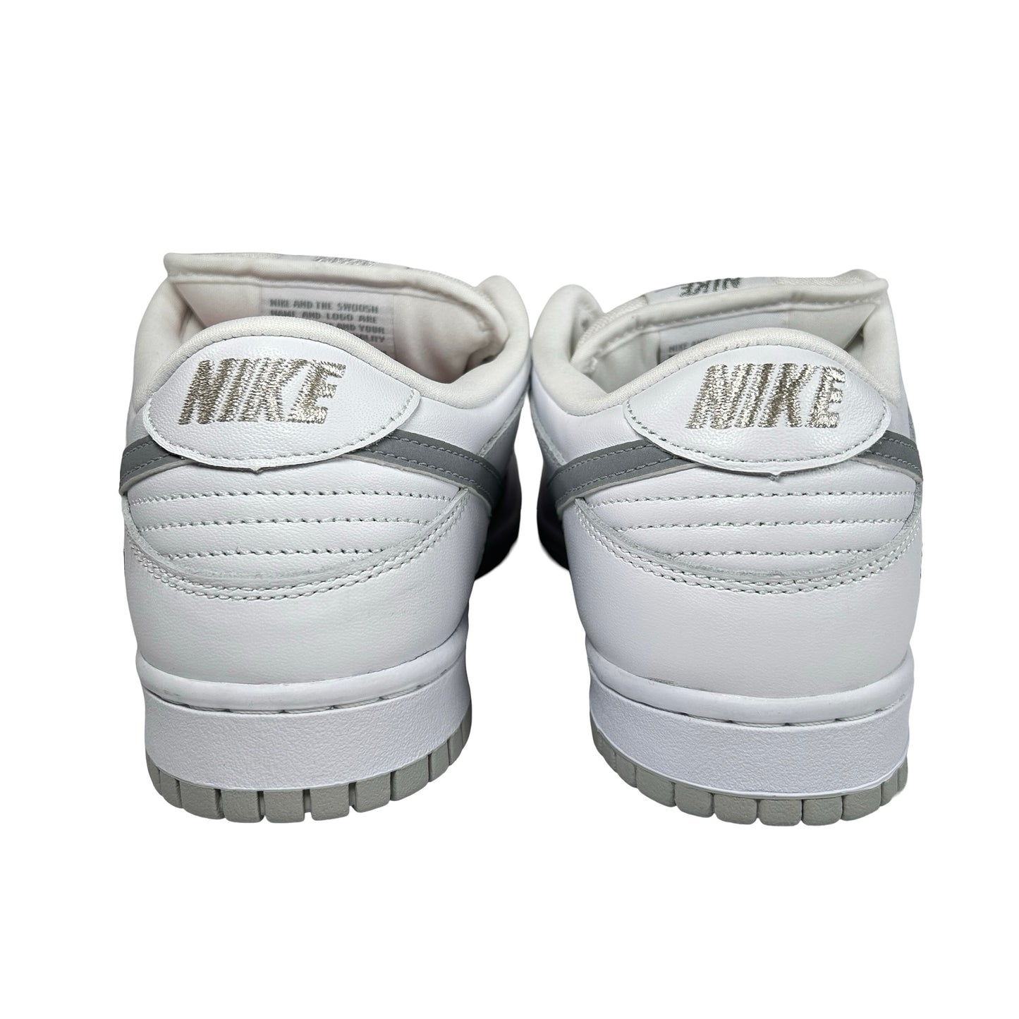 HQ8487 100 Nike SB Dunk Low Supreme 94 White Metallic Silver