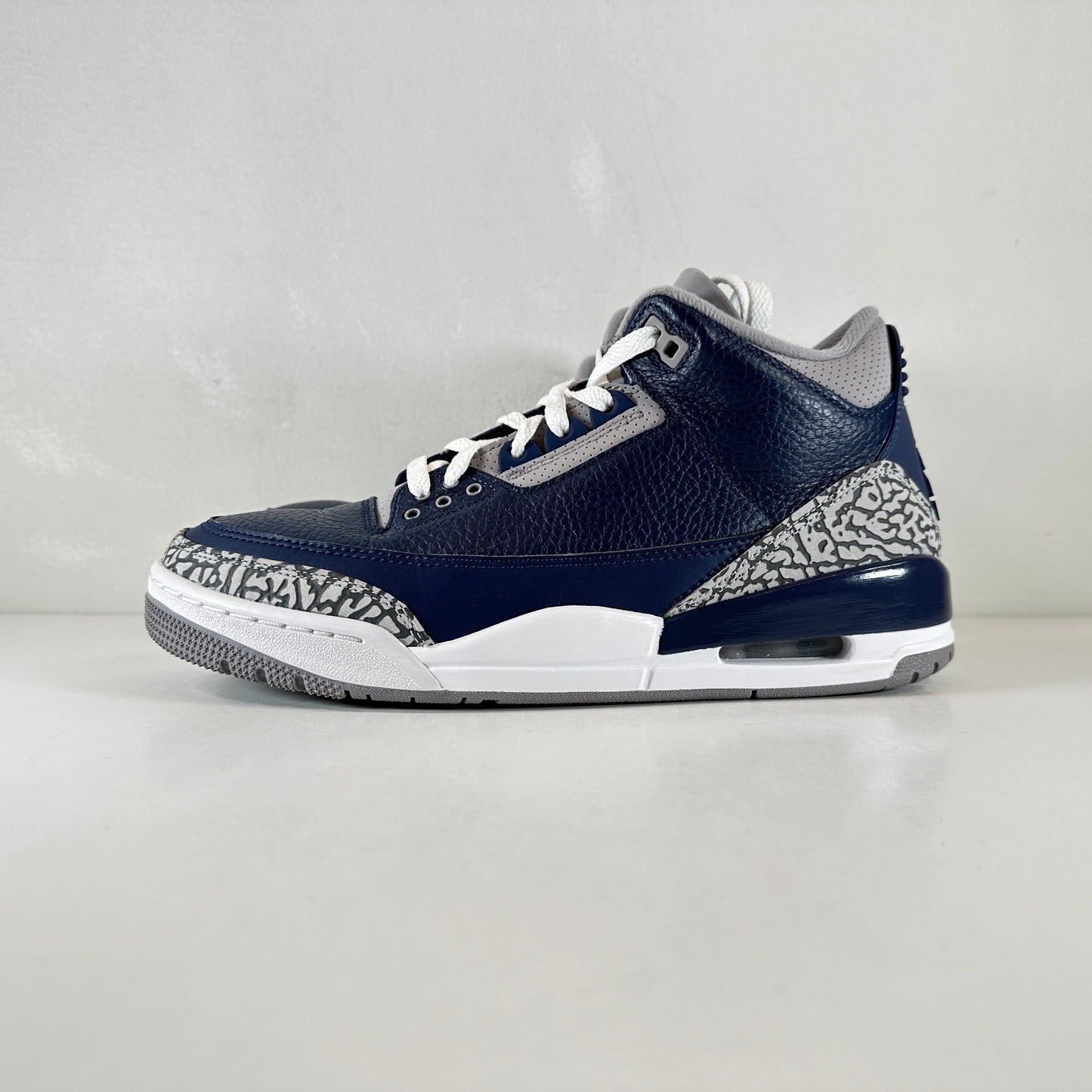 CT8532 401 Jordan 3 Georgetown [USED] - 9 M (Used)