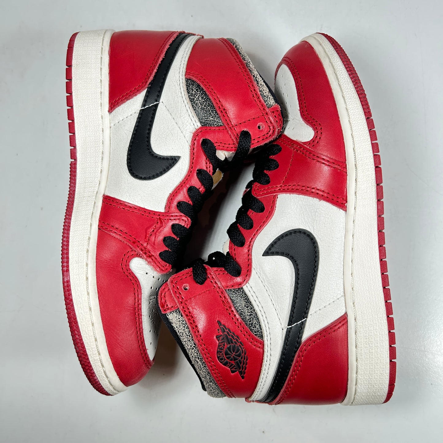 FD1437 612 Jordan 1 Retro High OG Chicago Lost and Found GS [USED] - 3.5 Y (Used)